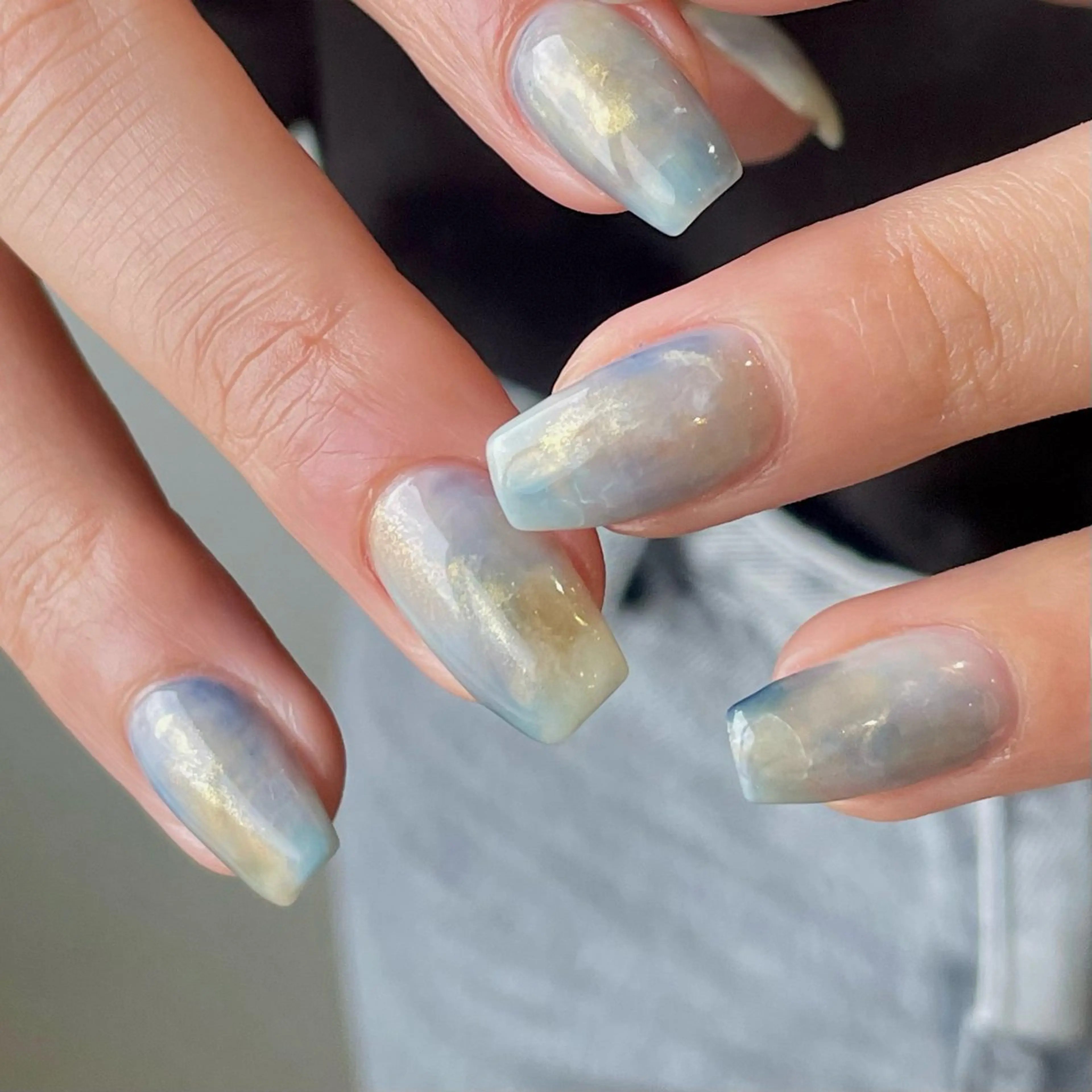 ネイル アートネイル ブルー ジェルネイル 持ち込み ニュアンスネイル ハンドネイル norme_ akiのネイルデザイン