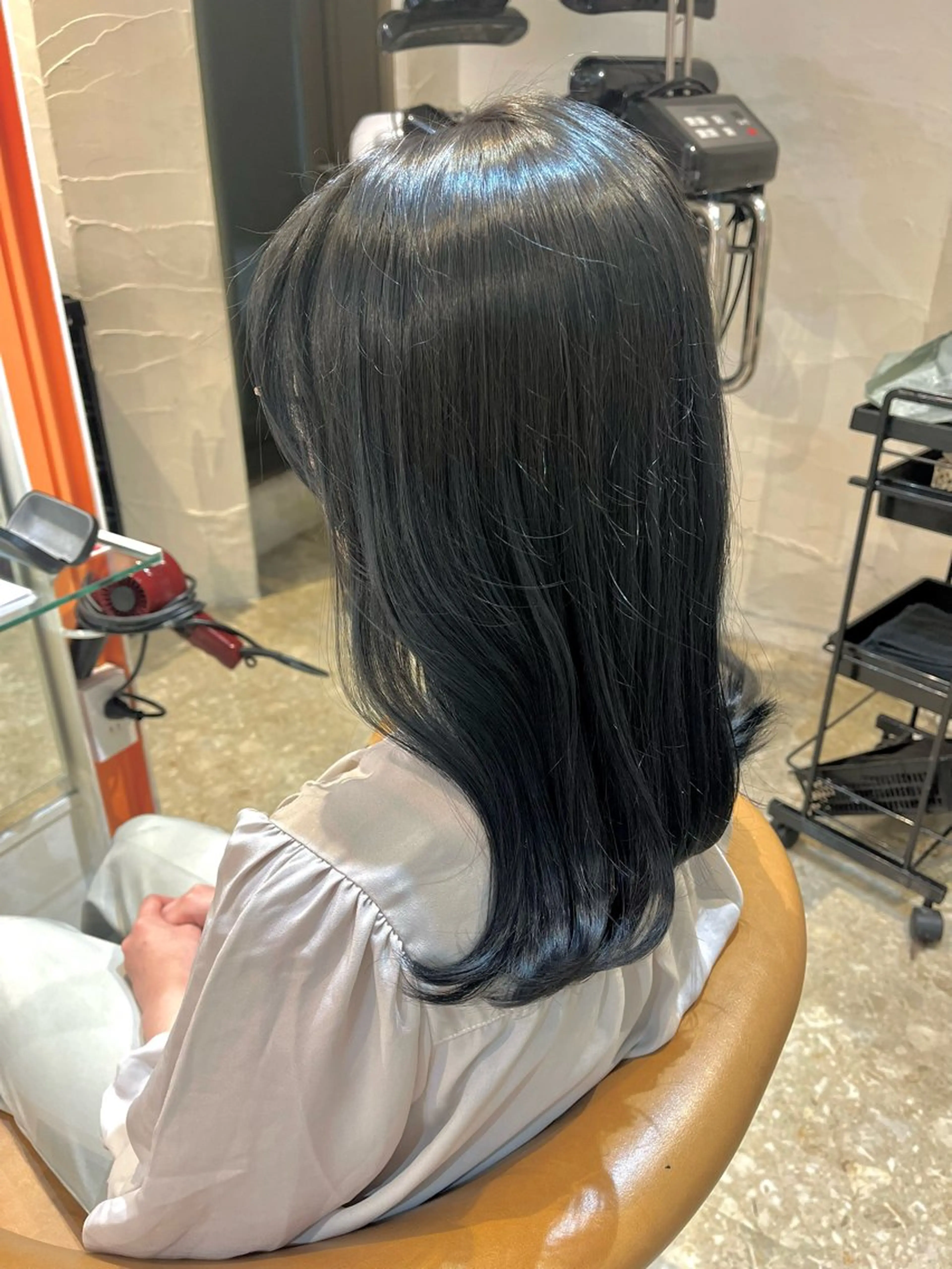 ミディアム カラー ヘアカラー うしだ かおるのヘアスタイル