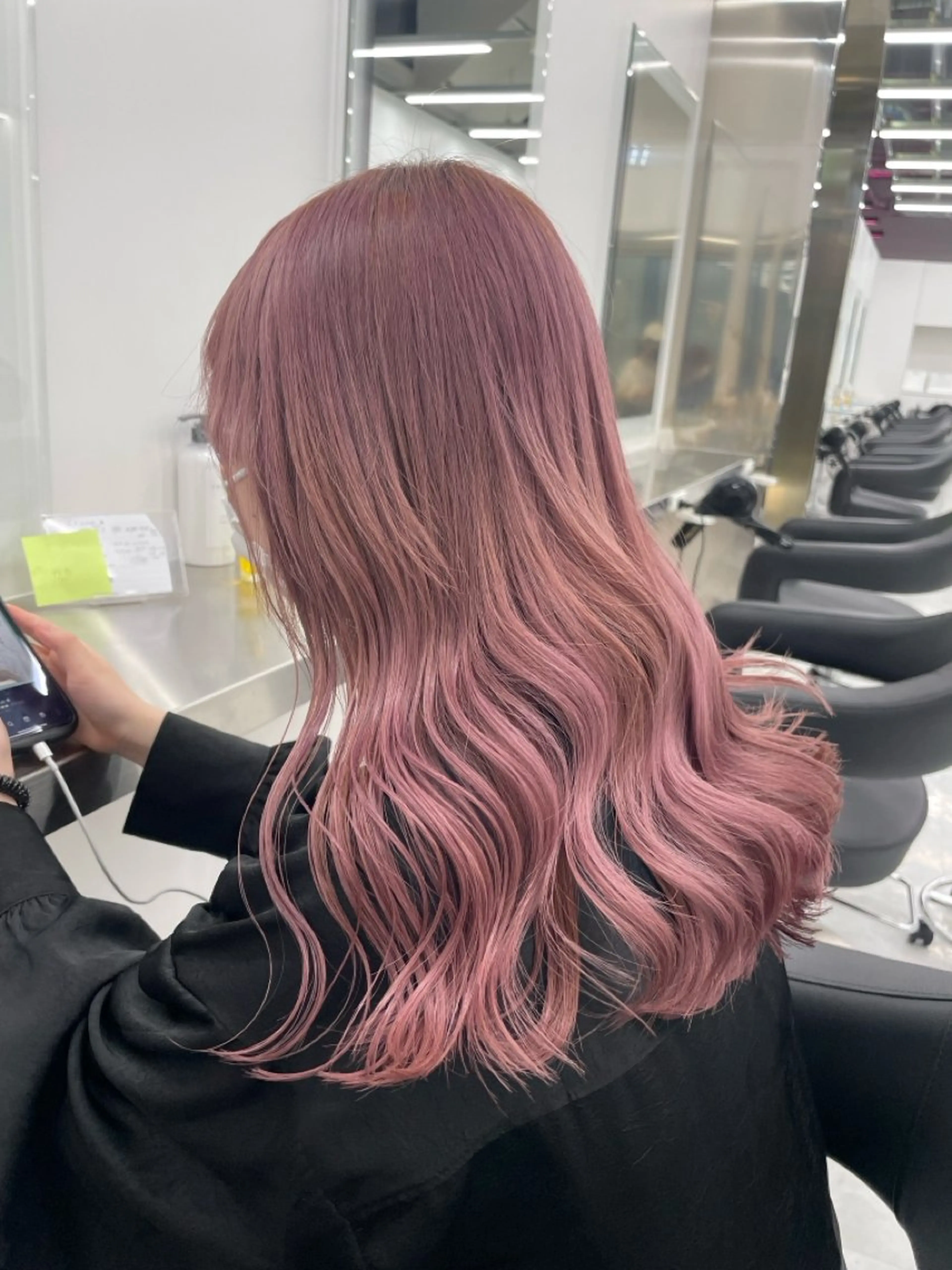 ロング カラー ヘアアレンジ トレンドモテカラー 🩷色落ちまで可愛くのヘアスタイル