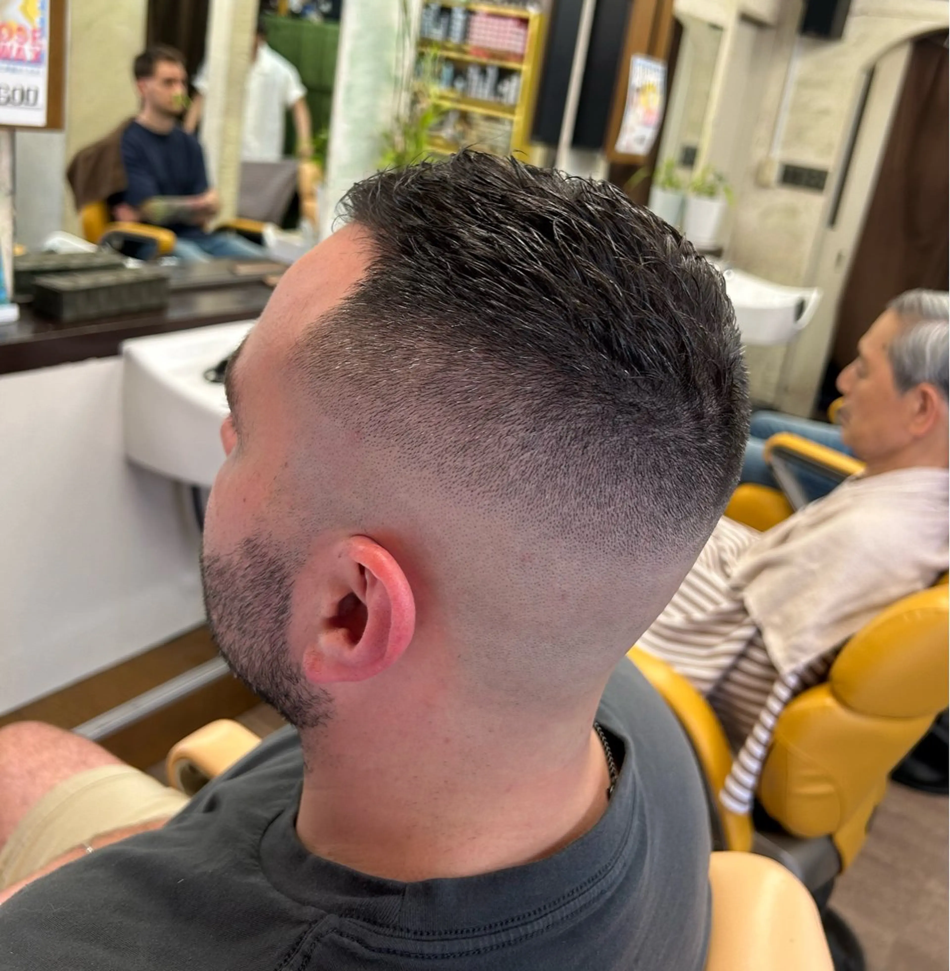 ショート メンズ フェードカット 新宿メンズカット✂︎ 能戸蒼生💈のヘアスタイル