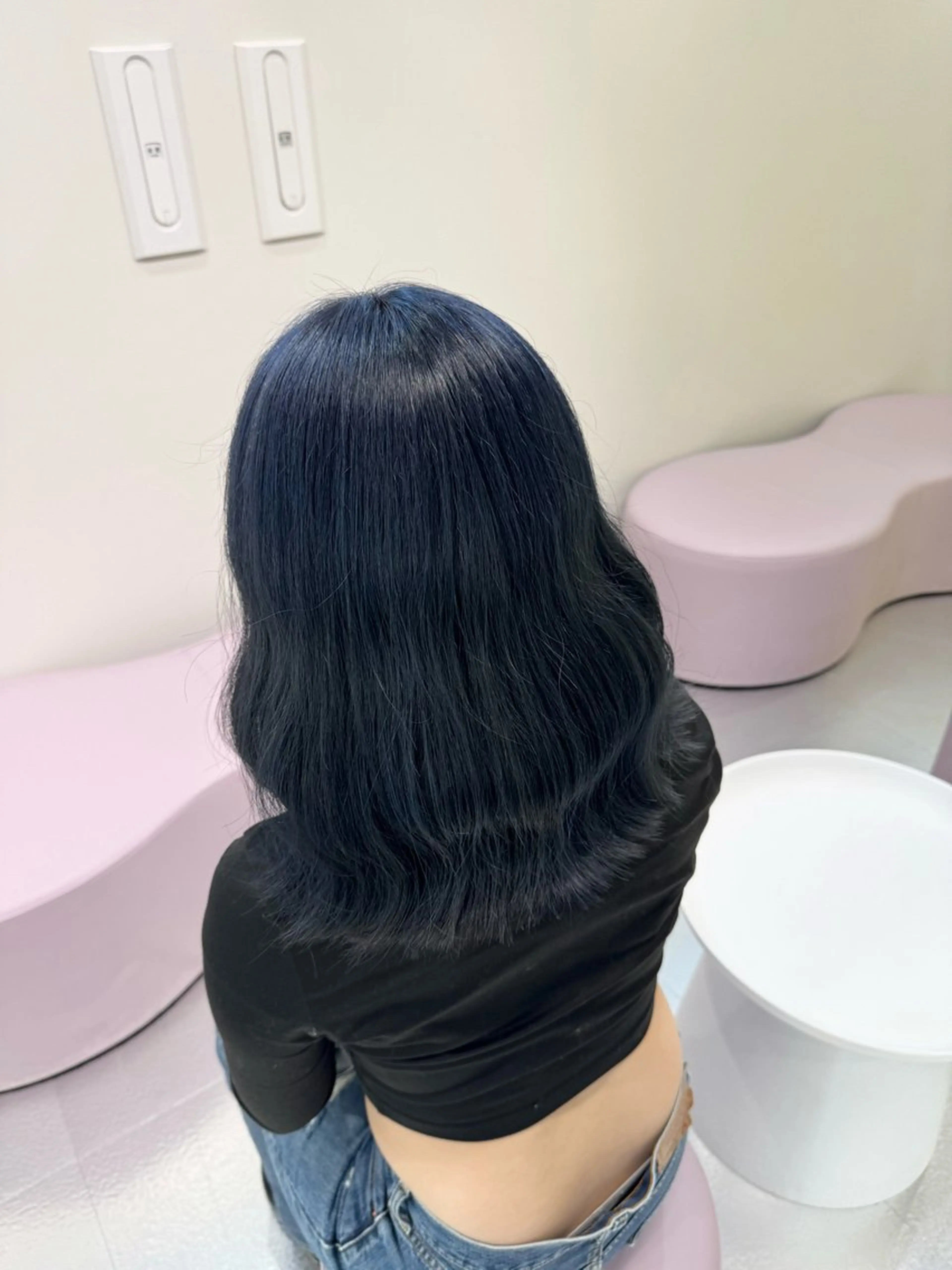 セミロング カラー ブルーカラー ヘアカラー ozaki renaのヘアスタイル