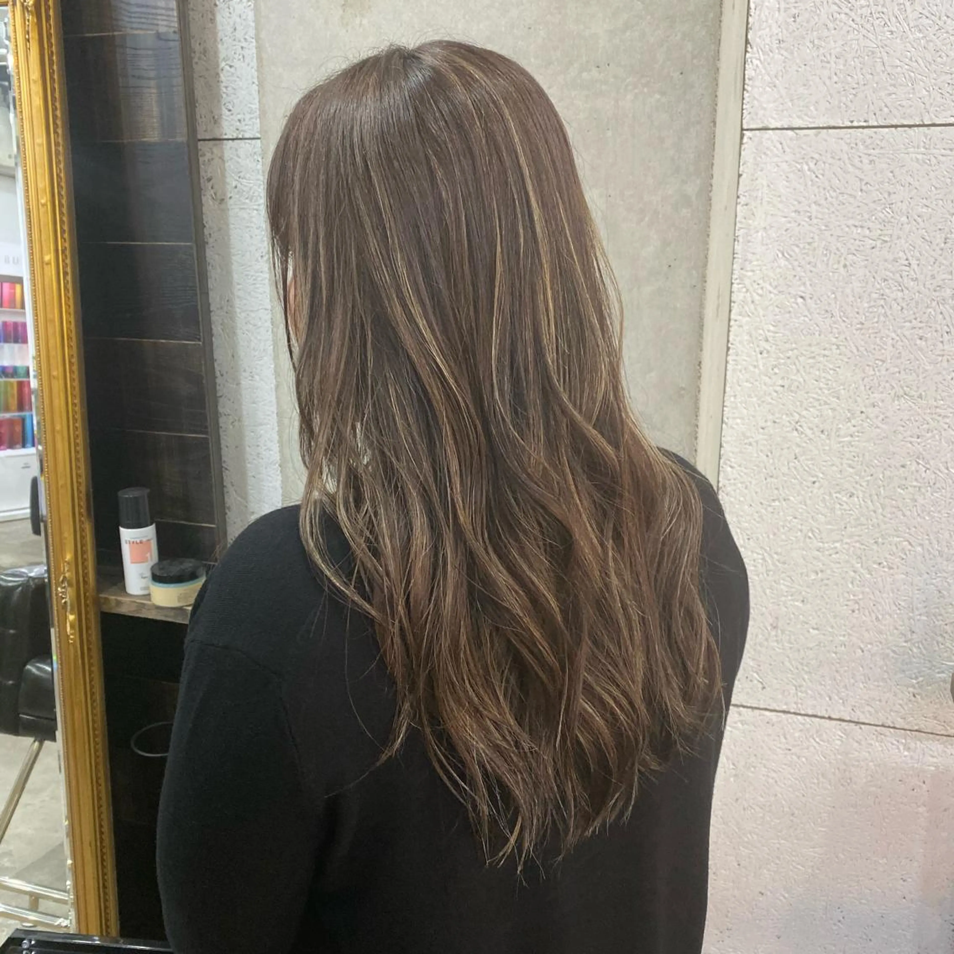 セミロング カラー ネイル マツエク・マツパ ベージュカラー ハイライトカラー ハイライト 中山 天地のヘアスタイル