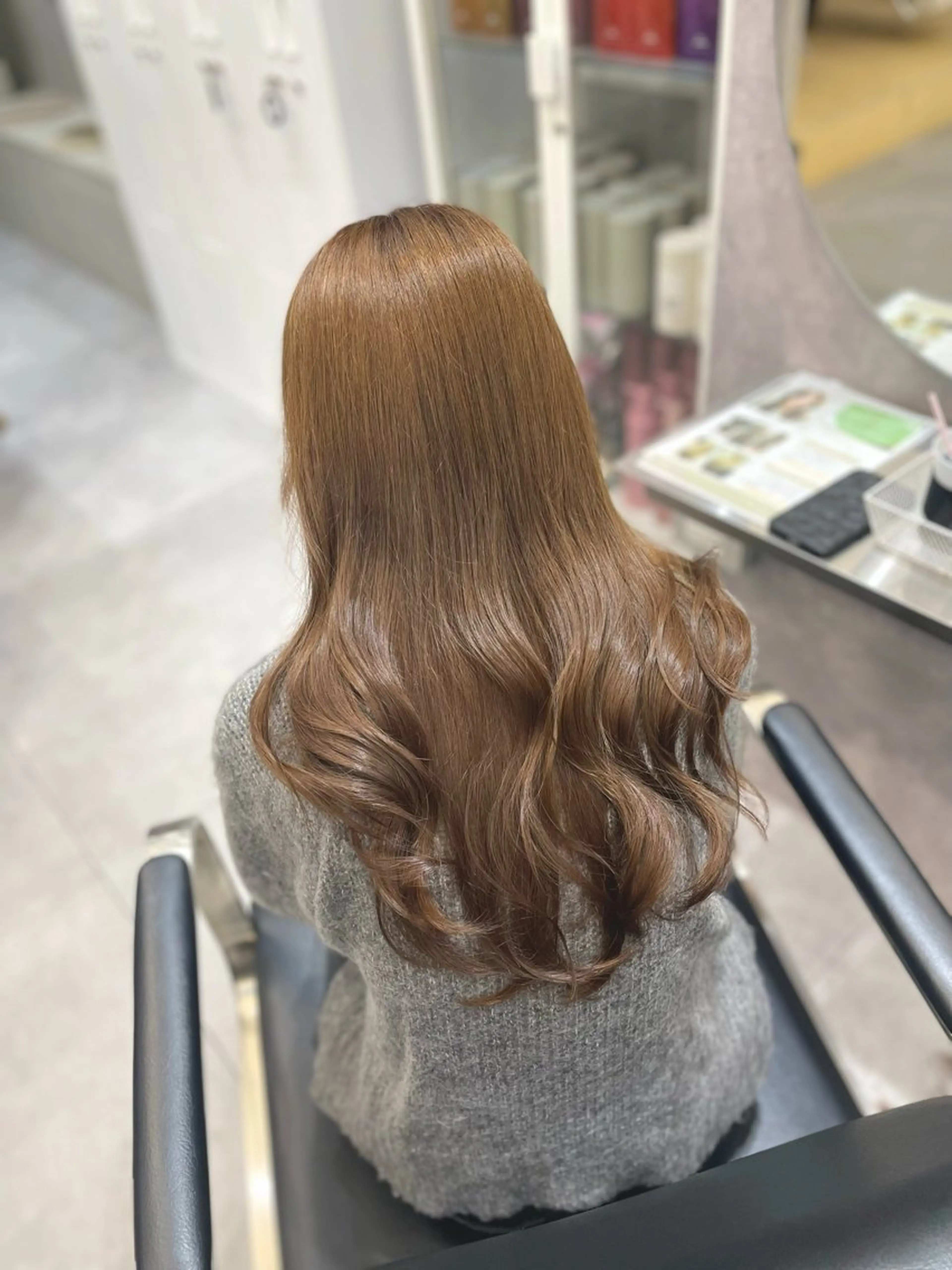 セミロング shes梅田 はまもとのヘアスタイル