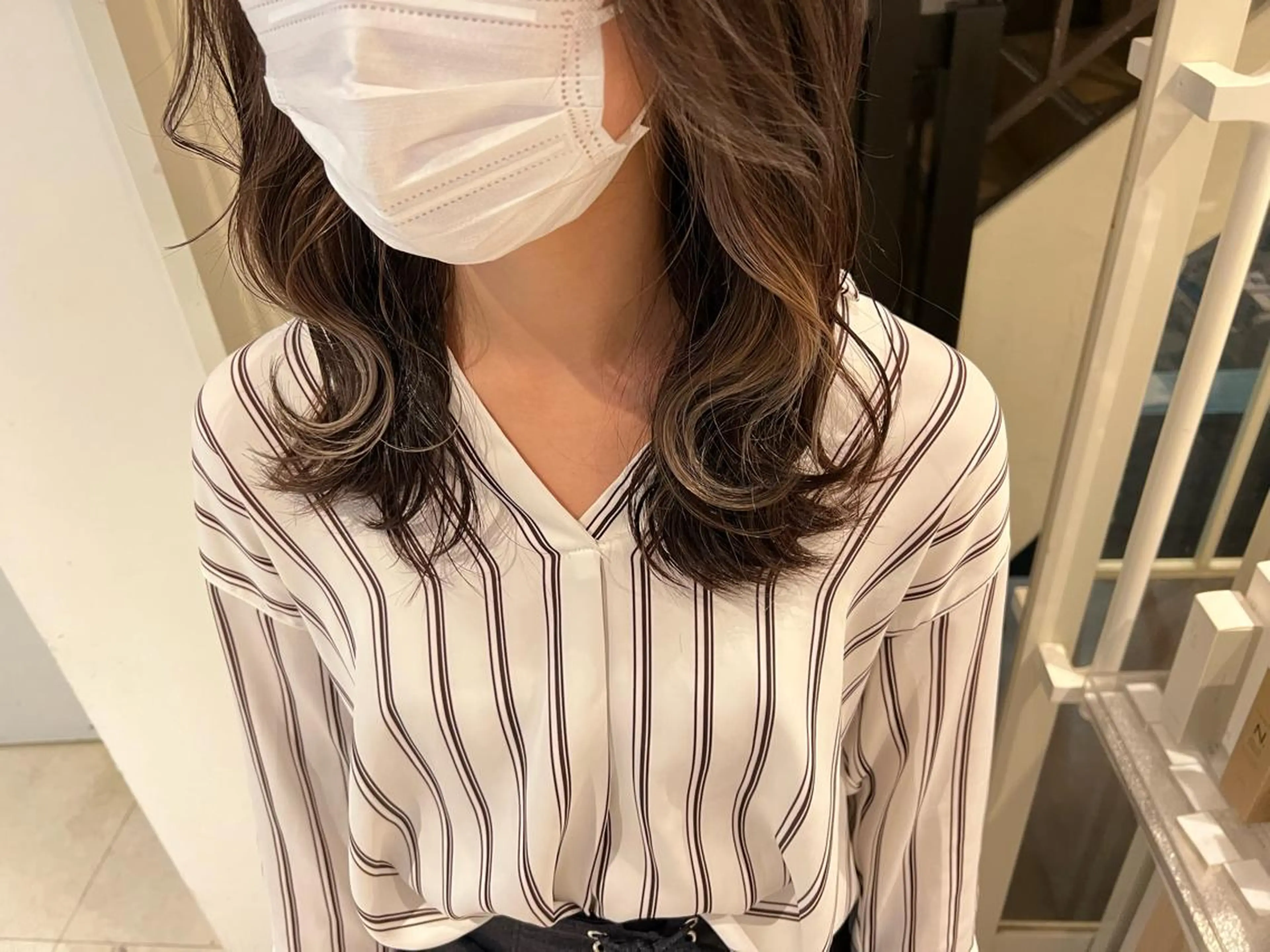 セミロング カラー 🔥ハイトーンカラー ギャルNAOKI🔥のヘアスタイル