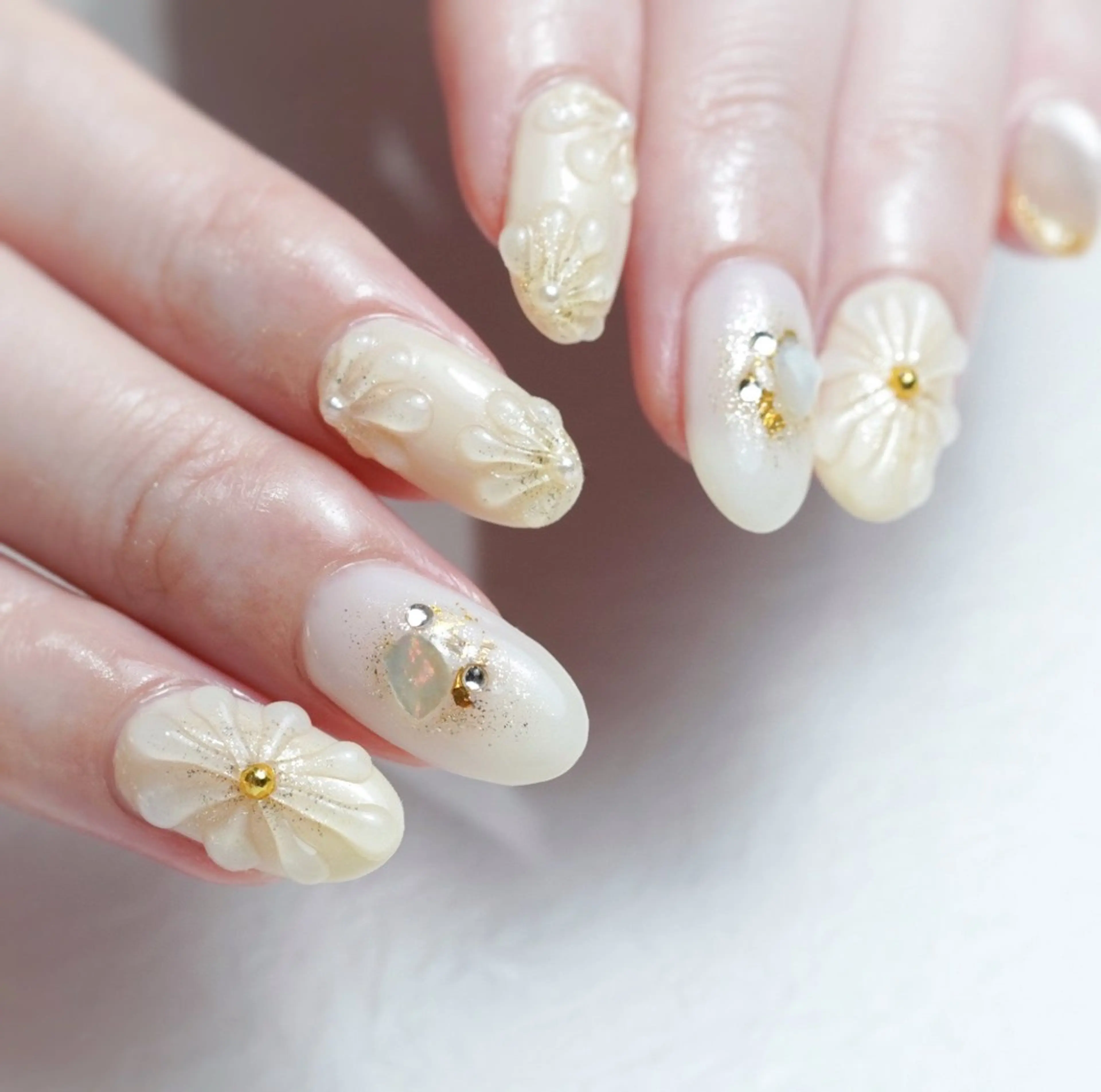 ミディアム ハンドネイル Re nailのネイルデザイン