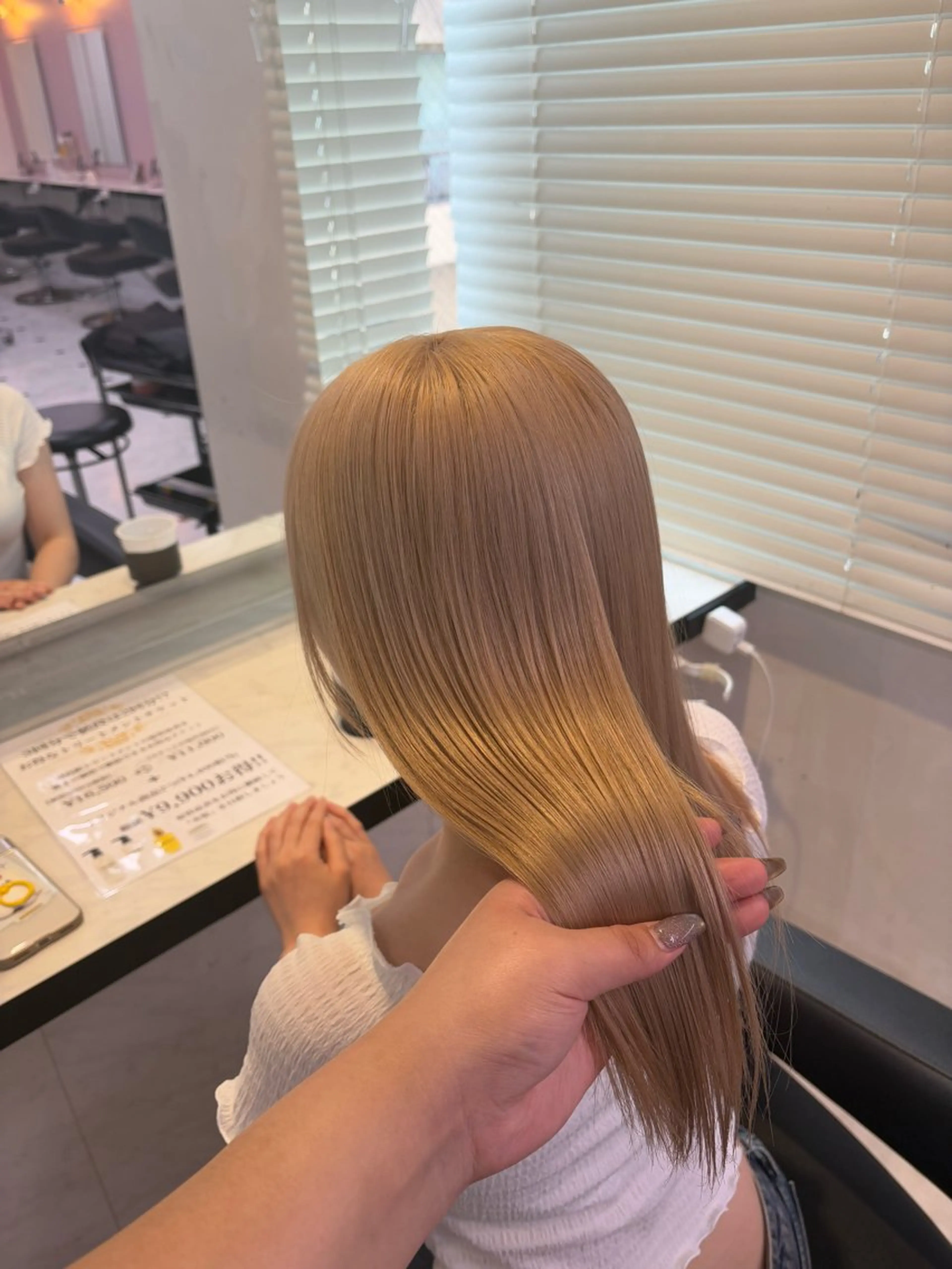 ミディアム カラー ヘアカラー トリートメント ヘッドスパ ヘアセット 透明感ベージュカラー 🪞上野🪞AIのヘアスタイル