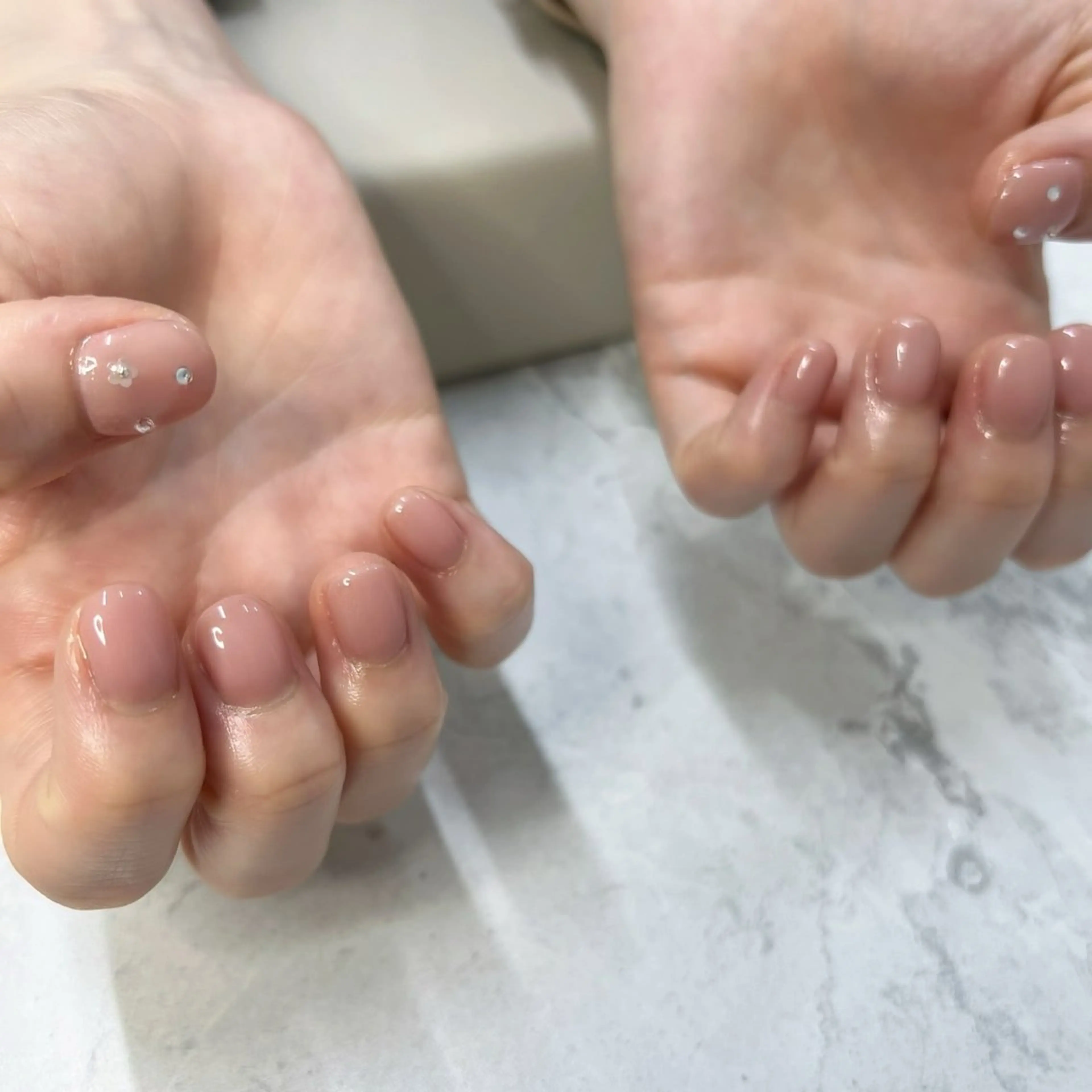 ネイル sol. ¨̮ 𓇼 yunaのネイルデザイン