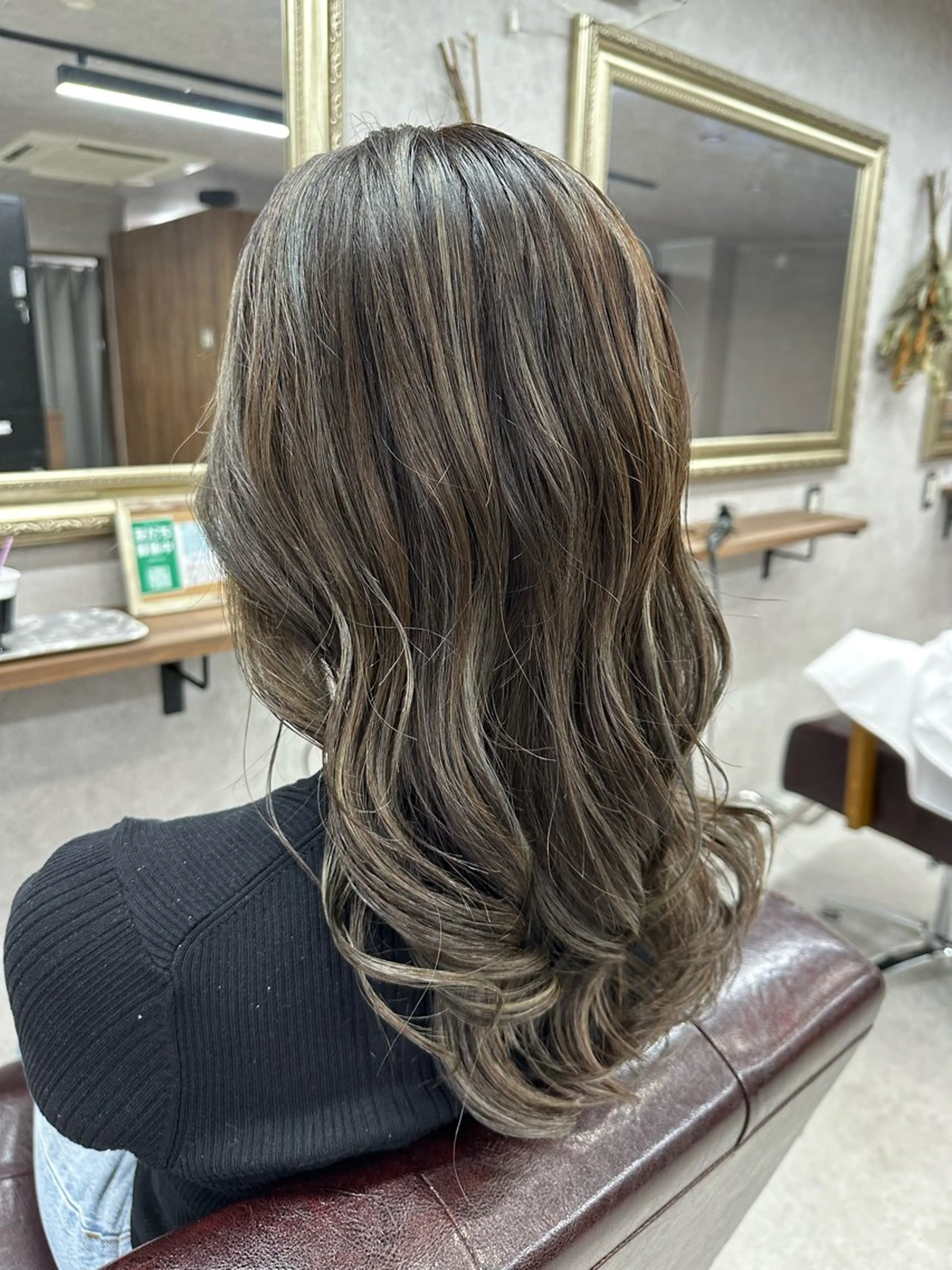 ロング カラー カット ヘアカラー トリートメント Lien 深井店のヘアスタイル