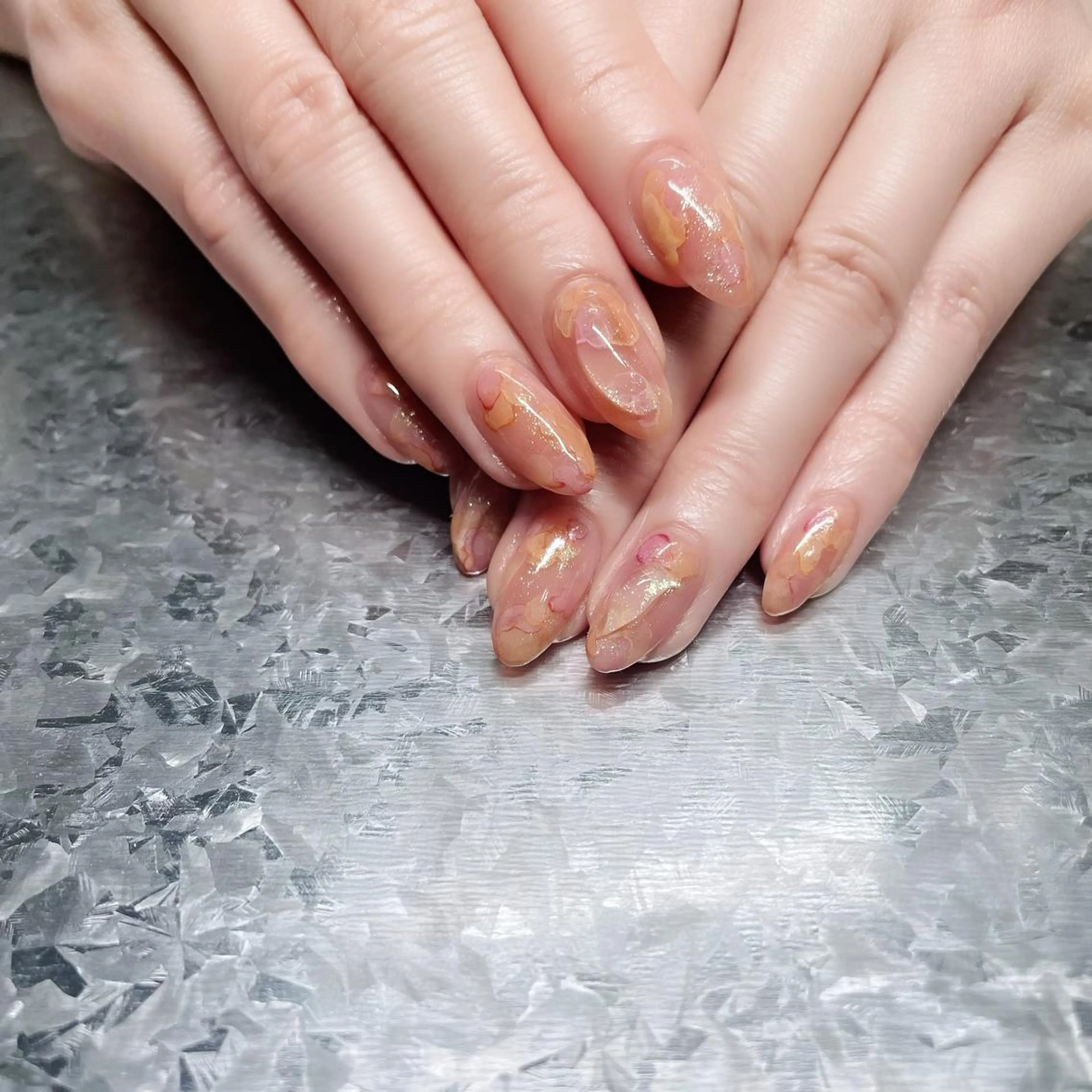 ネイル オーロラネイル 氷ネイル・うるうるネイル 韓国ネイル マグネットネイル ミラーネイル ハンドネイル VOLLMOND nailのネイルデザイン