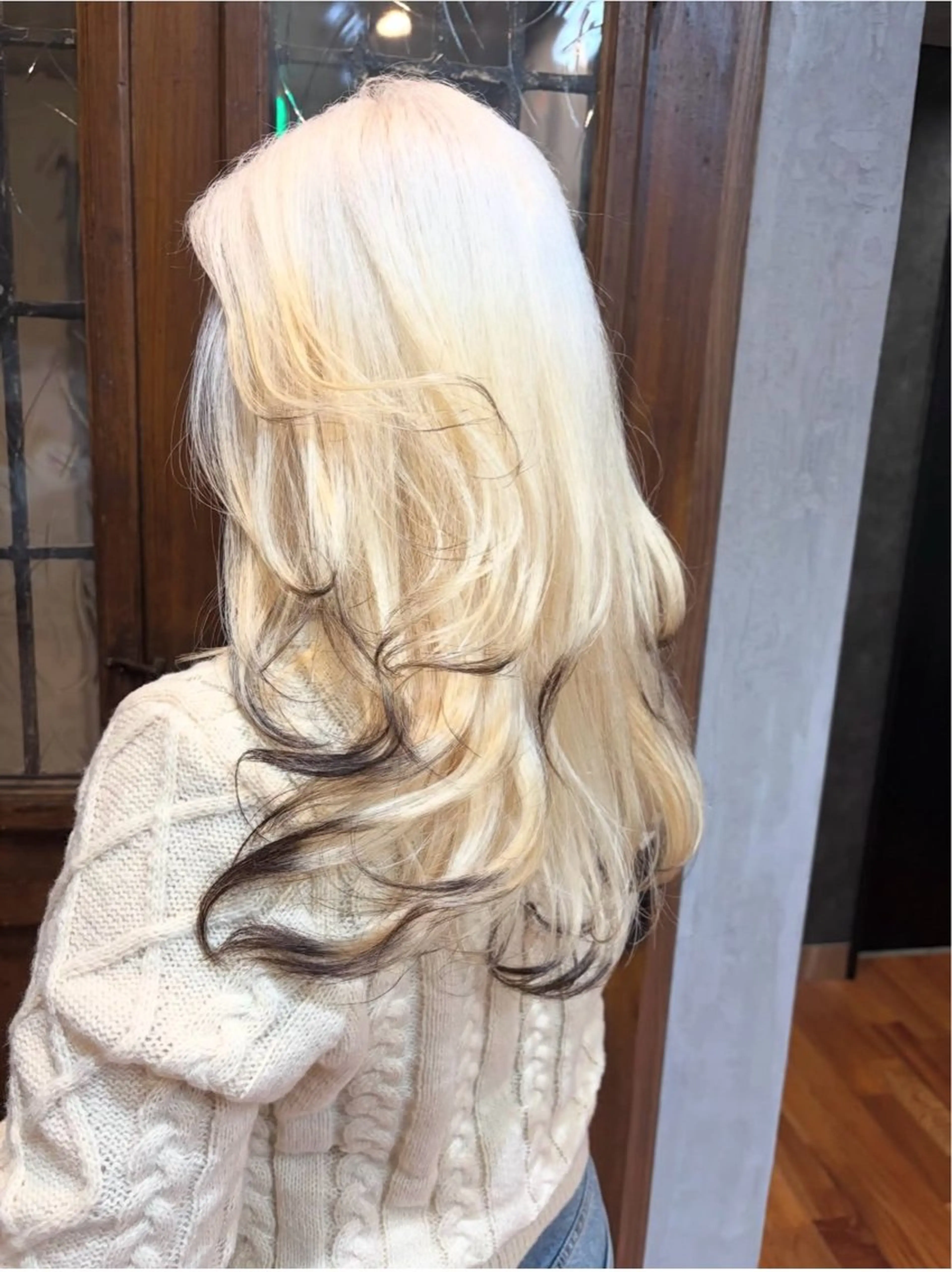 ロング カラー ヘアアレンジ ブロンド 狐カラー 烏山 達也のヘアスタイル