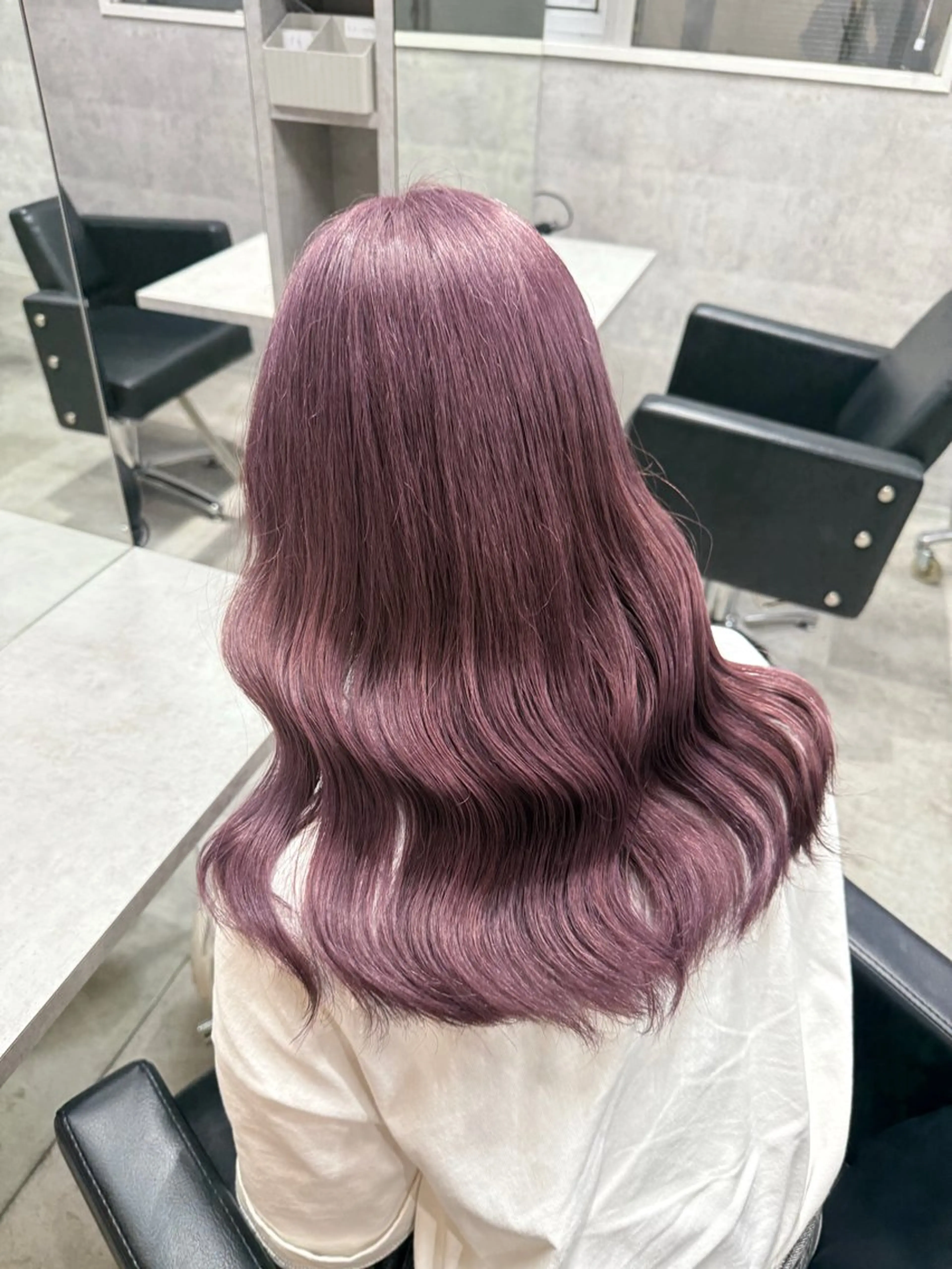 セミロング カラー ボブ HOHOMI （ほほみ）のヘアスタイル