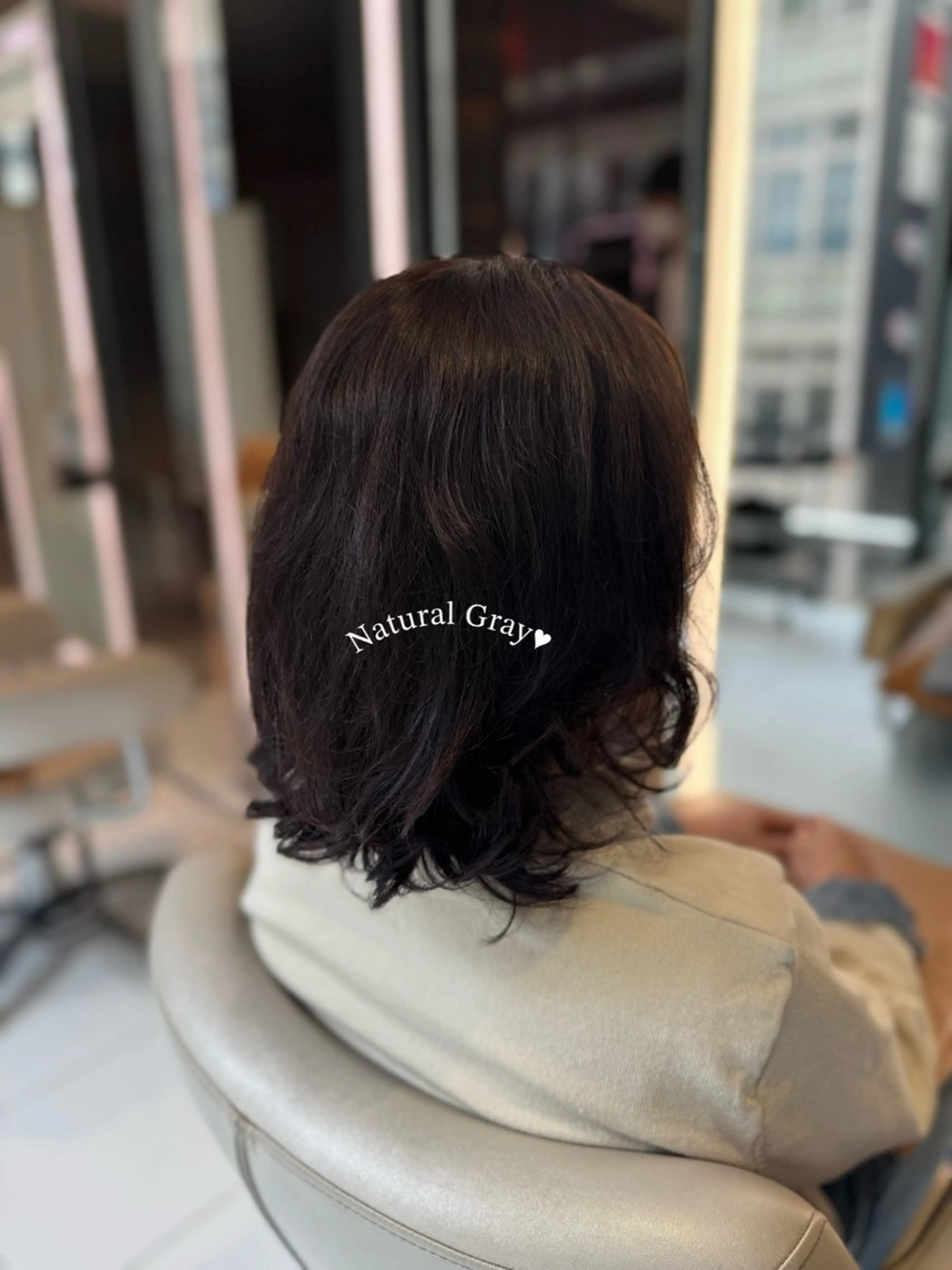 セミロング カラー パーマ ヘアカラー トリートメント 🤍たむら みなみ 銀座🤍のヘアスタイル