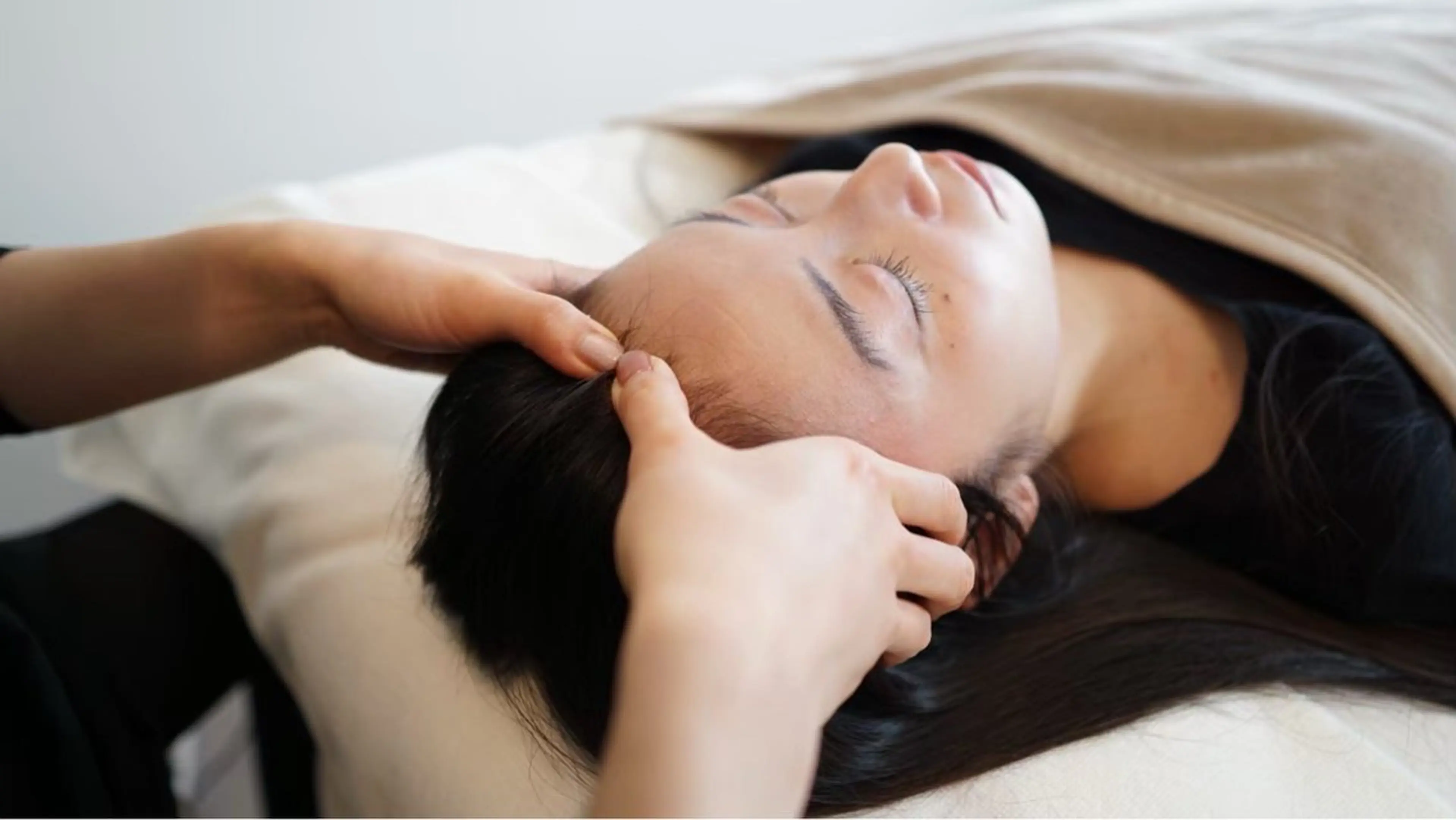 【医療提携】脱毛 小顔ハーブピーリングのエステ・リラクイメージ