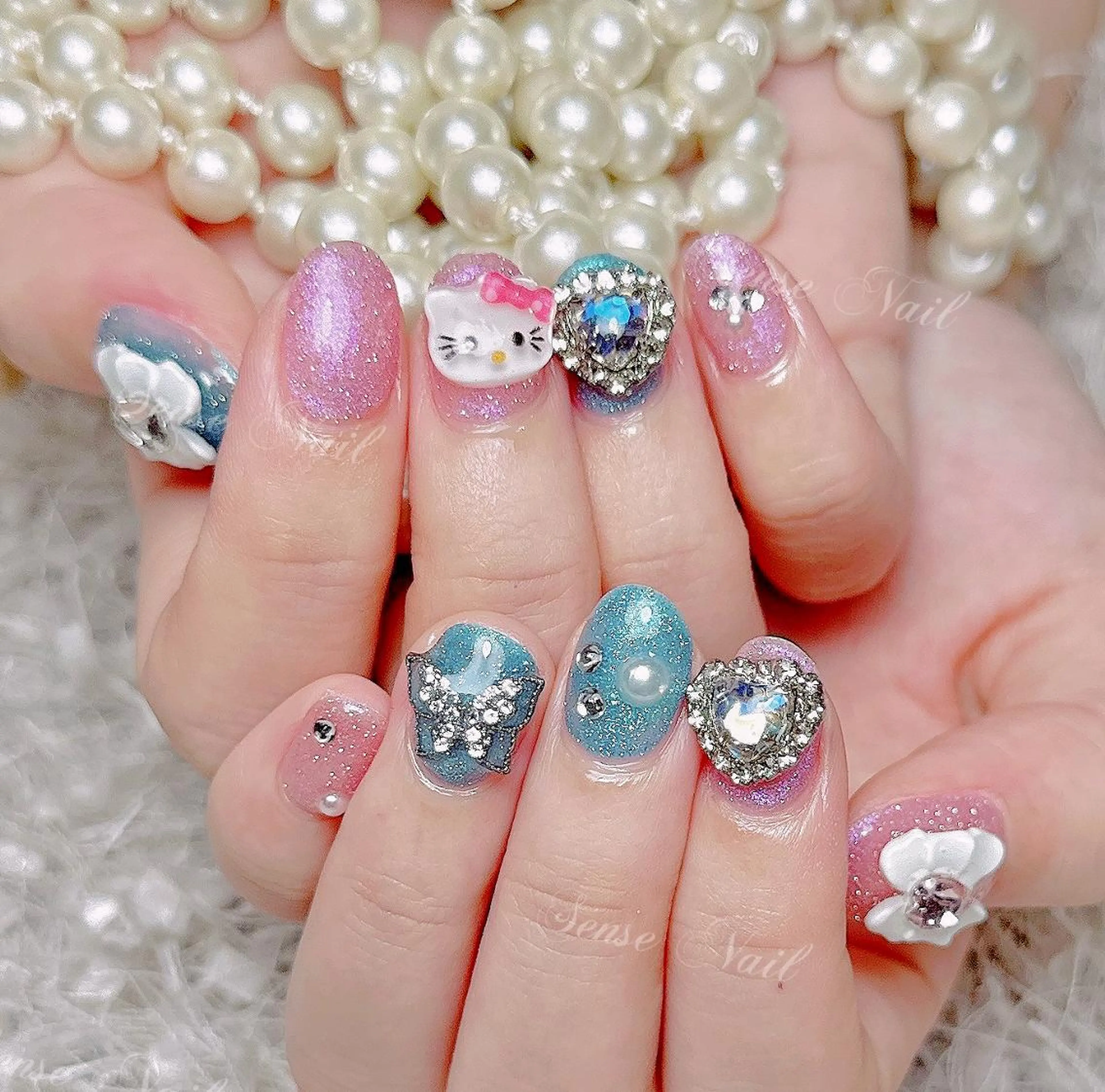 ネイル ハンドネイル ハンドケア Queening 🦋のネイルデザイン