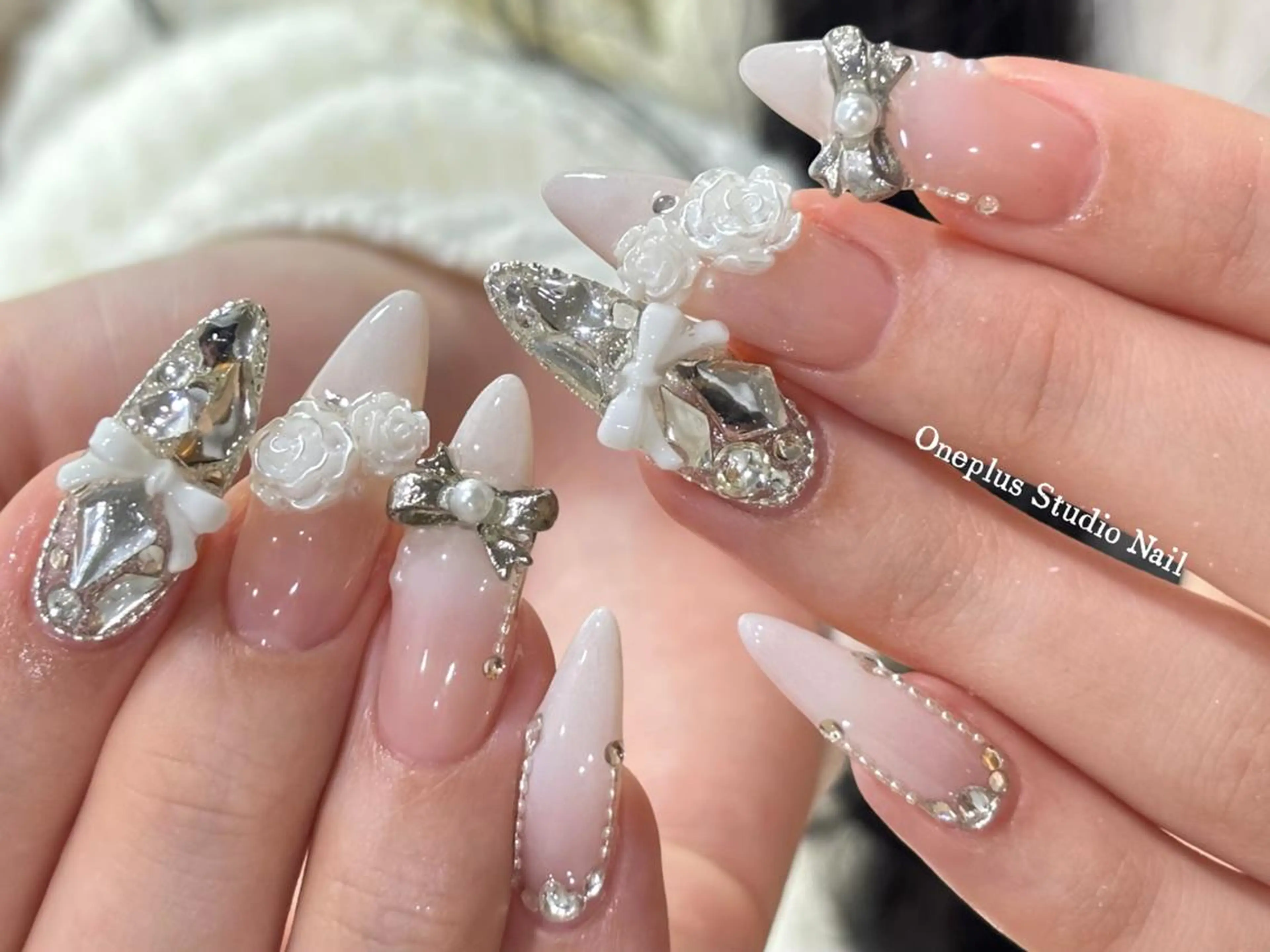 ネイル アニマル柄 ボルドー ブラウン フレンチネイル マグネットネイル haruka 🧸のネイルデザイン