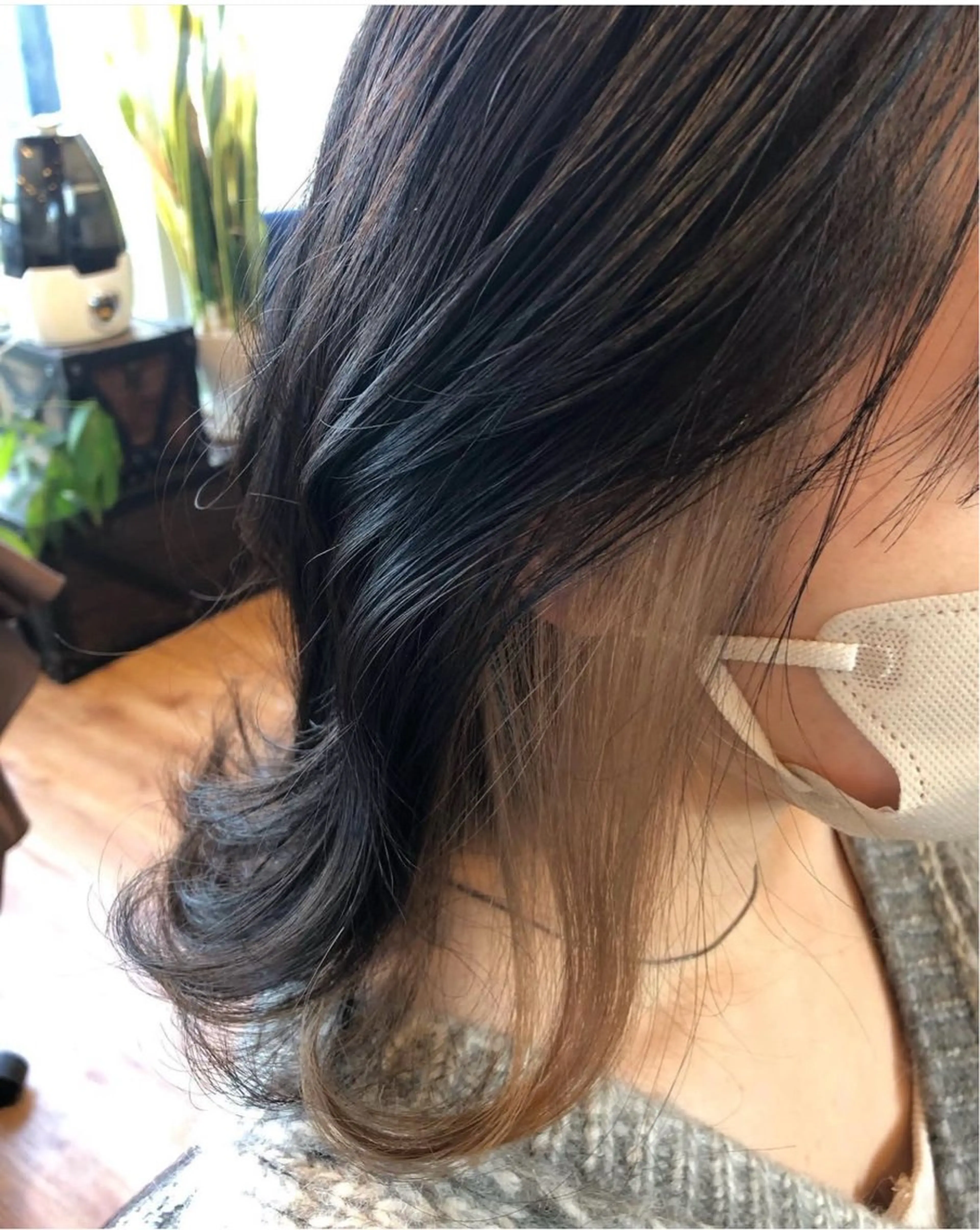 カラー ブリーチ イヤリングカラー カット ヘアカラー トリートメント 森川 美保のヘアスタイル