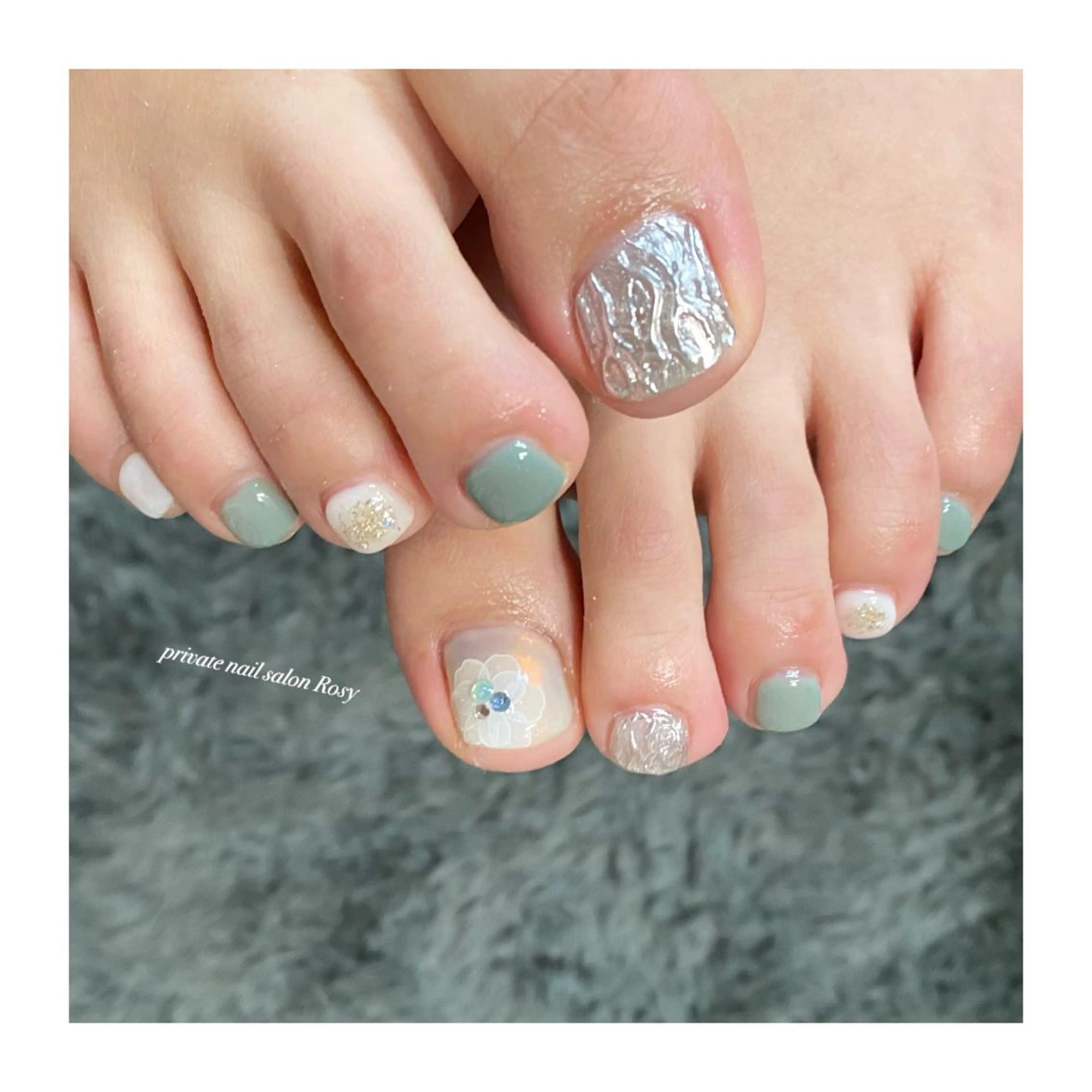 ネイル 🌹 𝕄𝕒𝕚のネイルデザイン