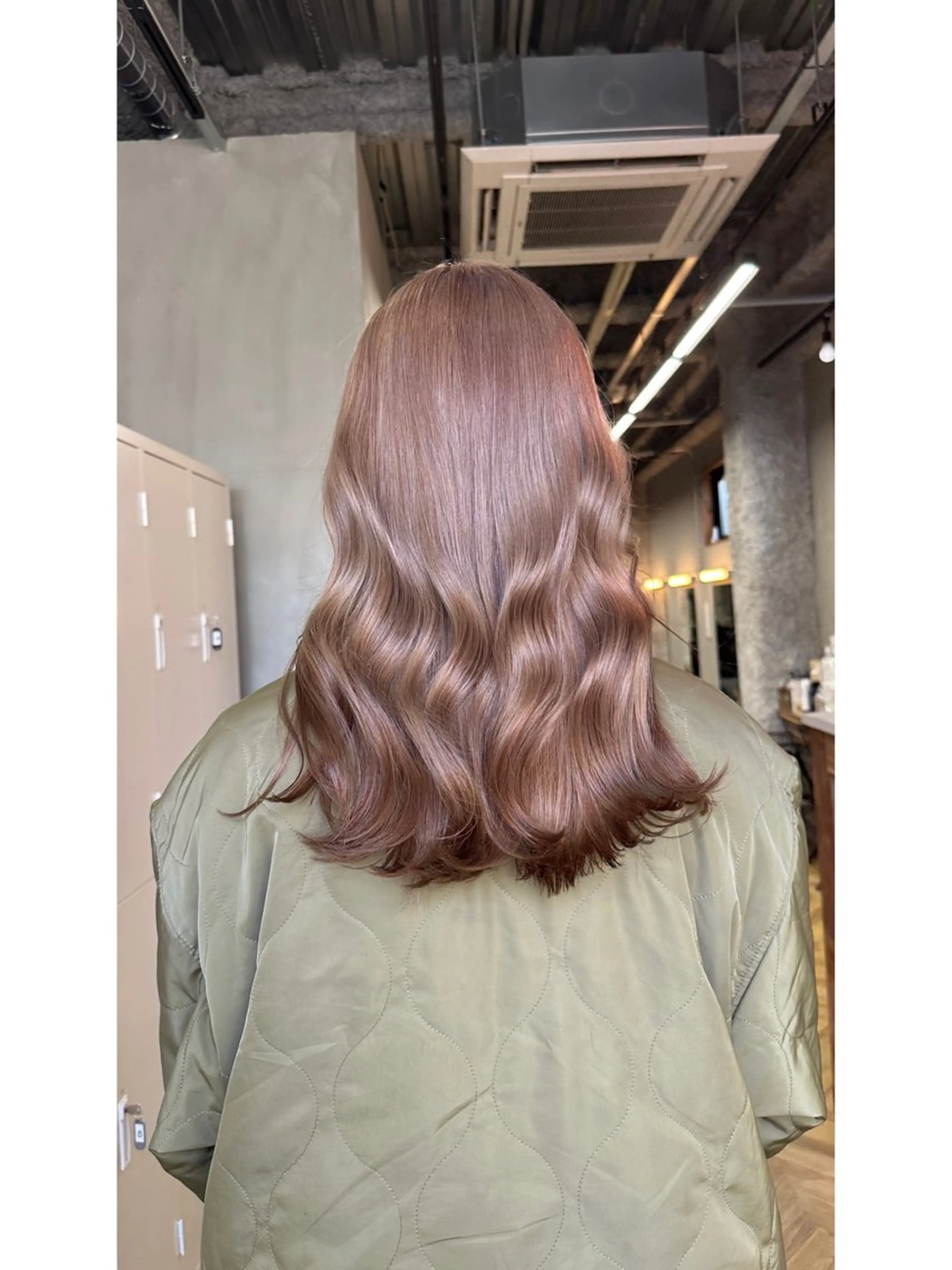 セミロング SALOWIN広島並木通り所属・igarashi 【レイヤーカット】のヘアスタイル