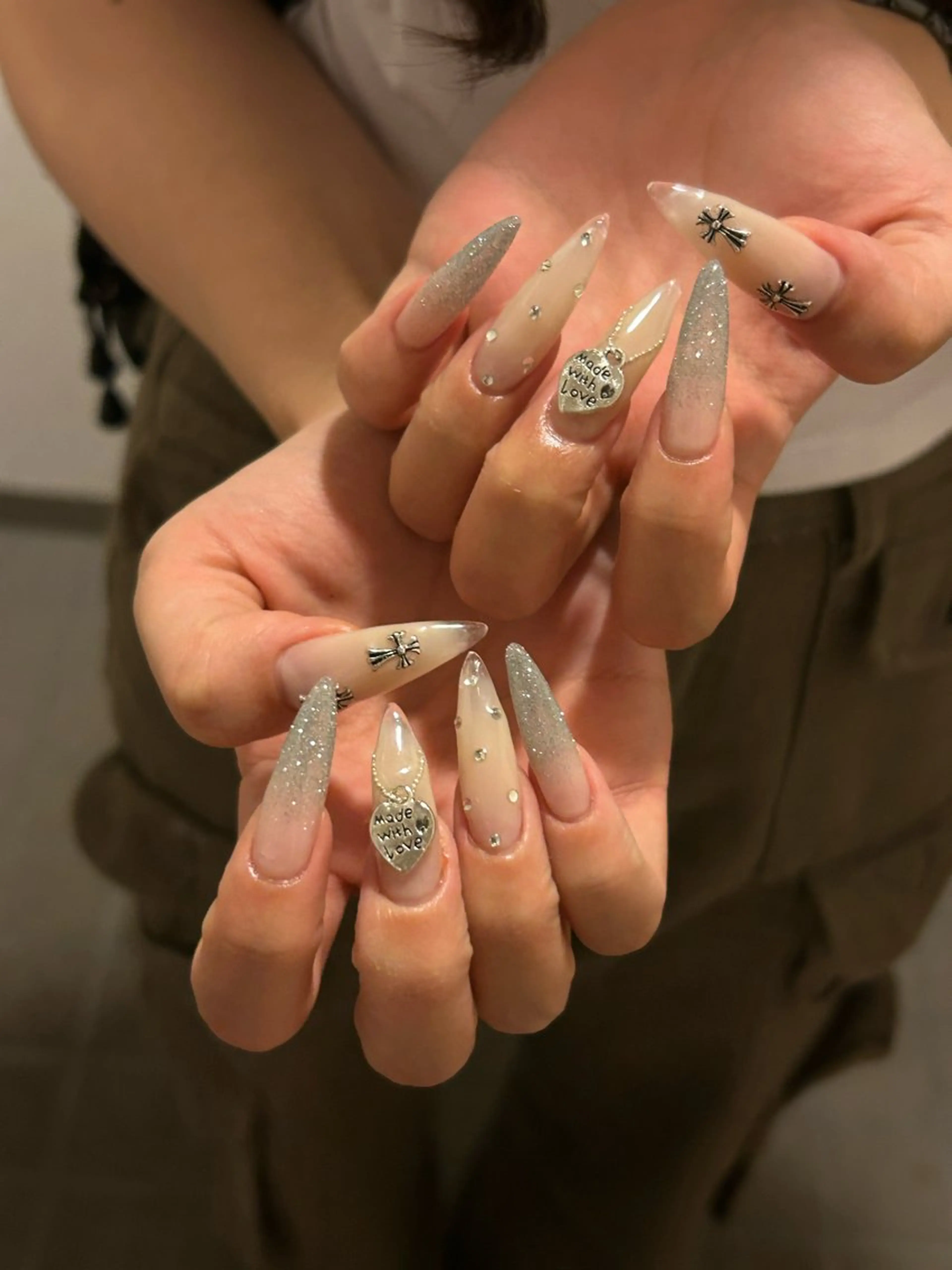 ネイル 持ち込み ハンドネイル Aimer Ciel エメシエル大宮ネイルのネイルデザイン