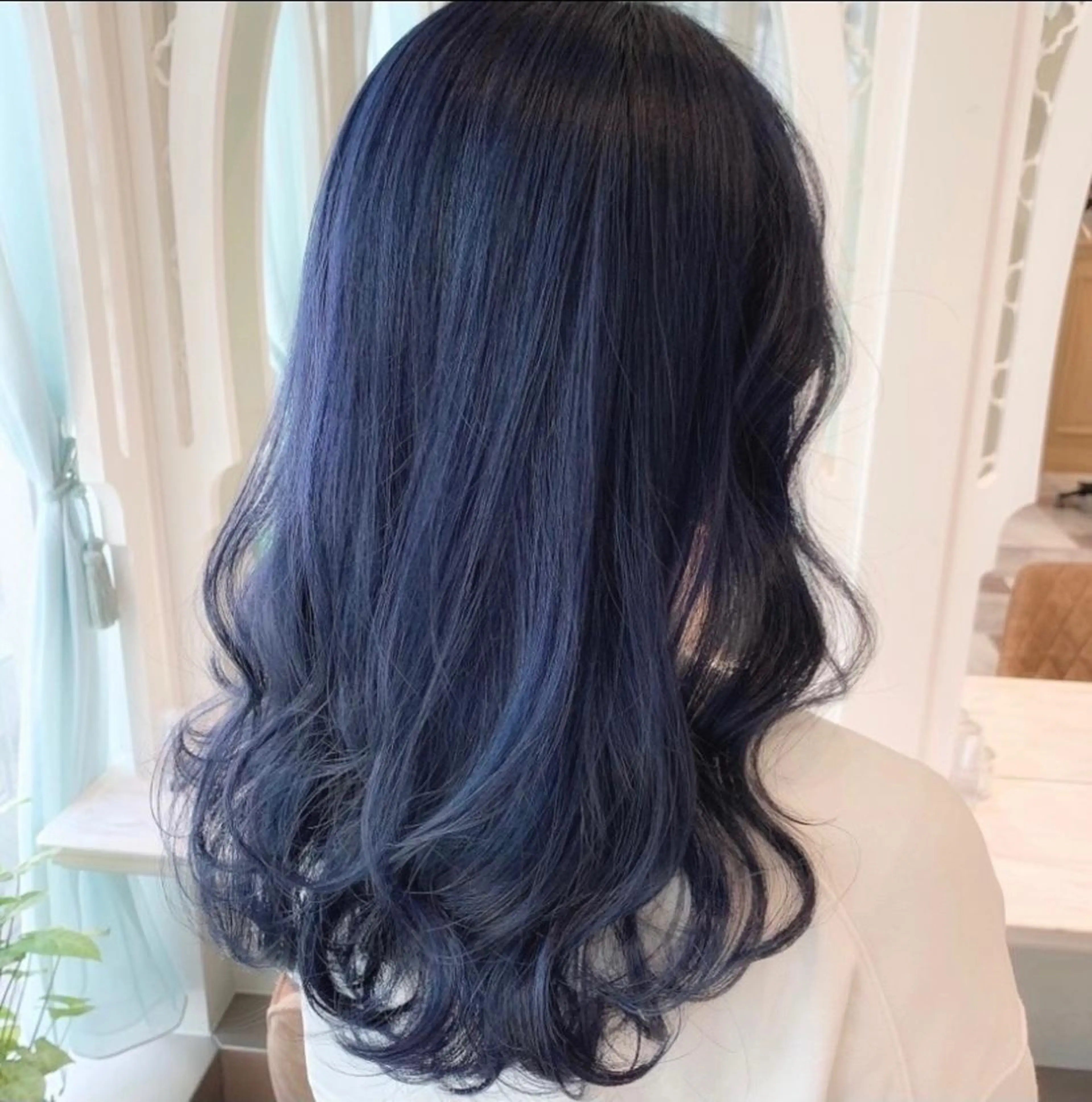 カラー 渡辺 麻衣のヘアスタイル