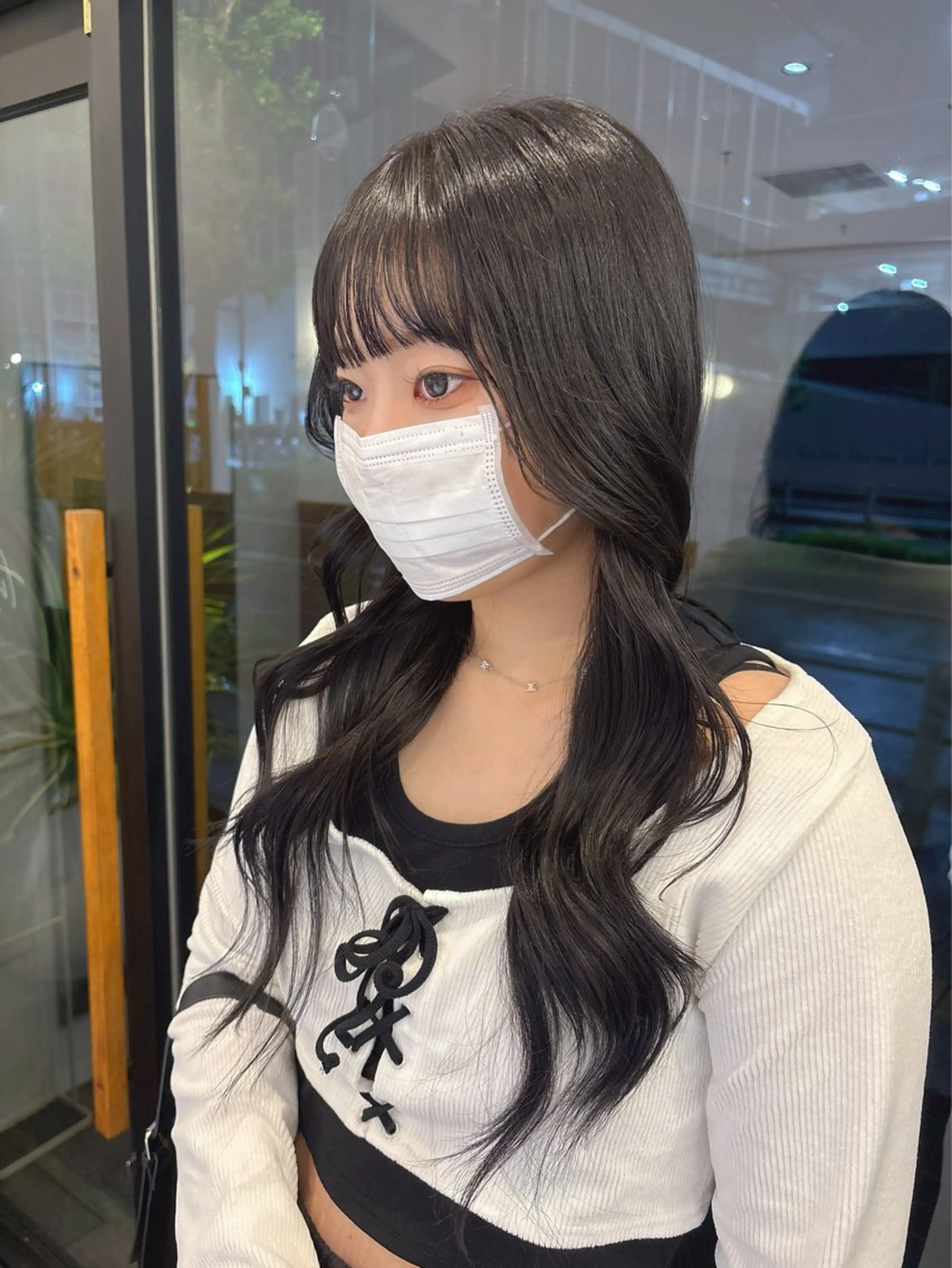 ロング カラー 黒髪 ヘアカラー トリートメント 植林 奨のヘアスタイル