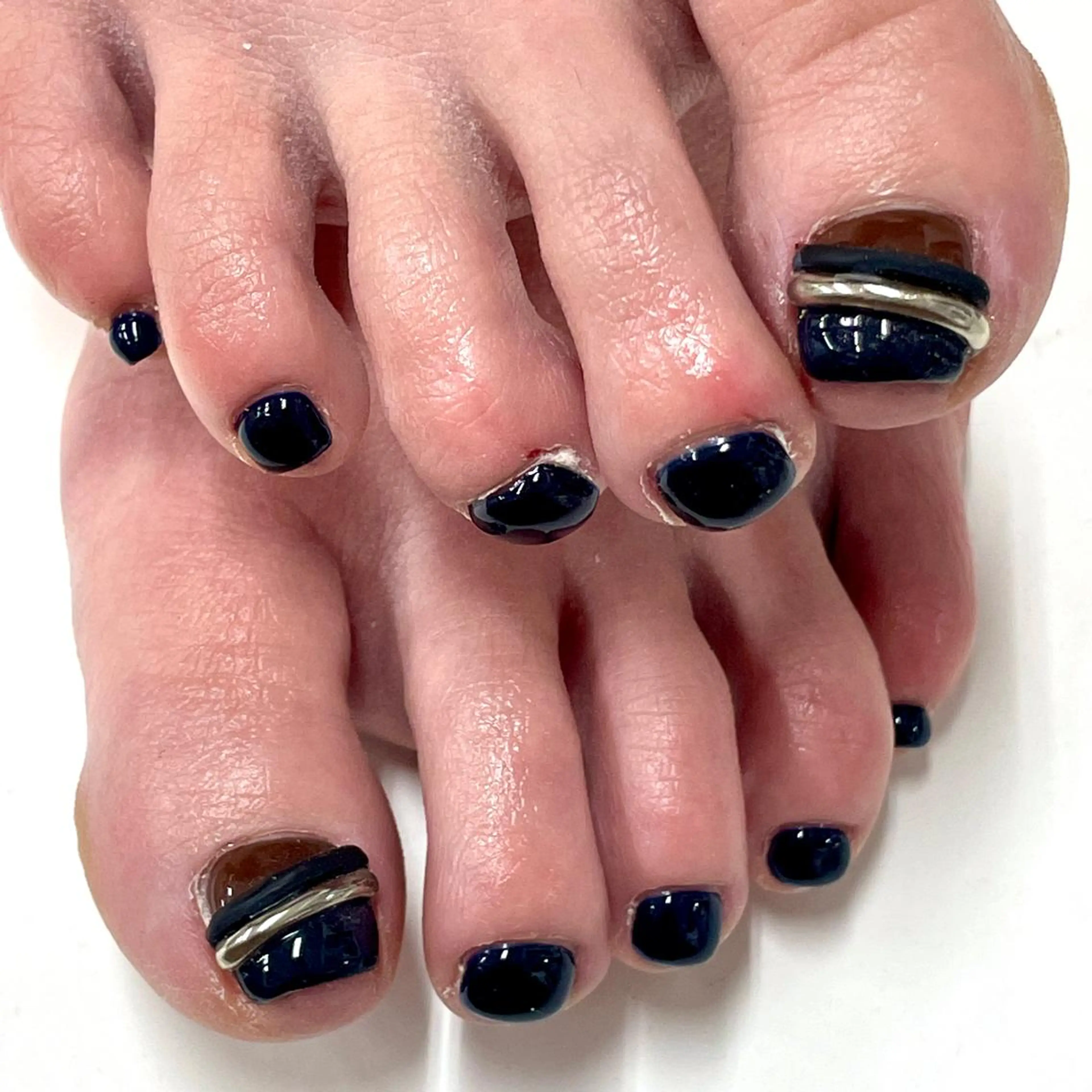 【🉐ミニモご新規価格🉐】】フット◾️親指2本アート(オフ、ケア込み)の写真