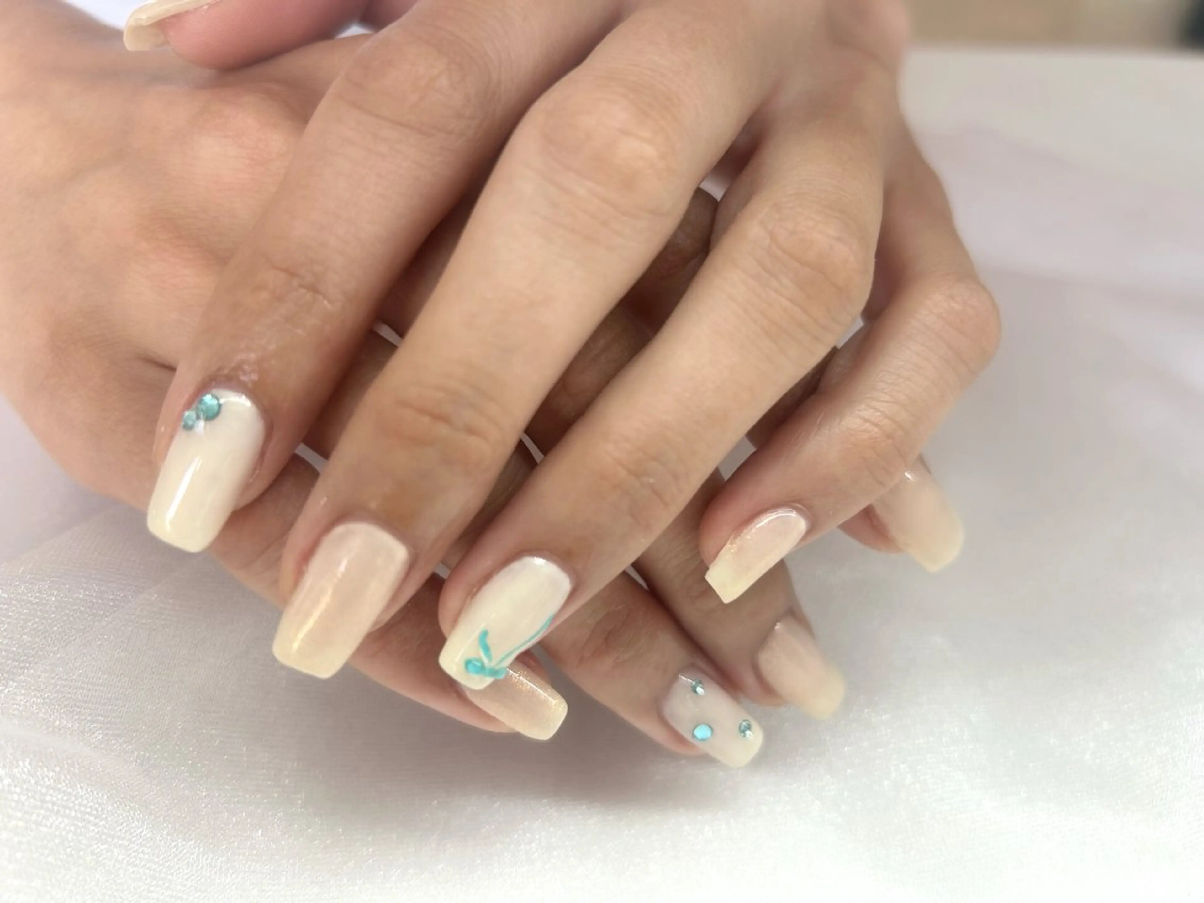 ネイル HENECY💞 SHIERIのネイルデザイン