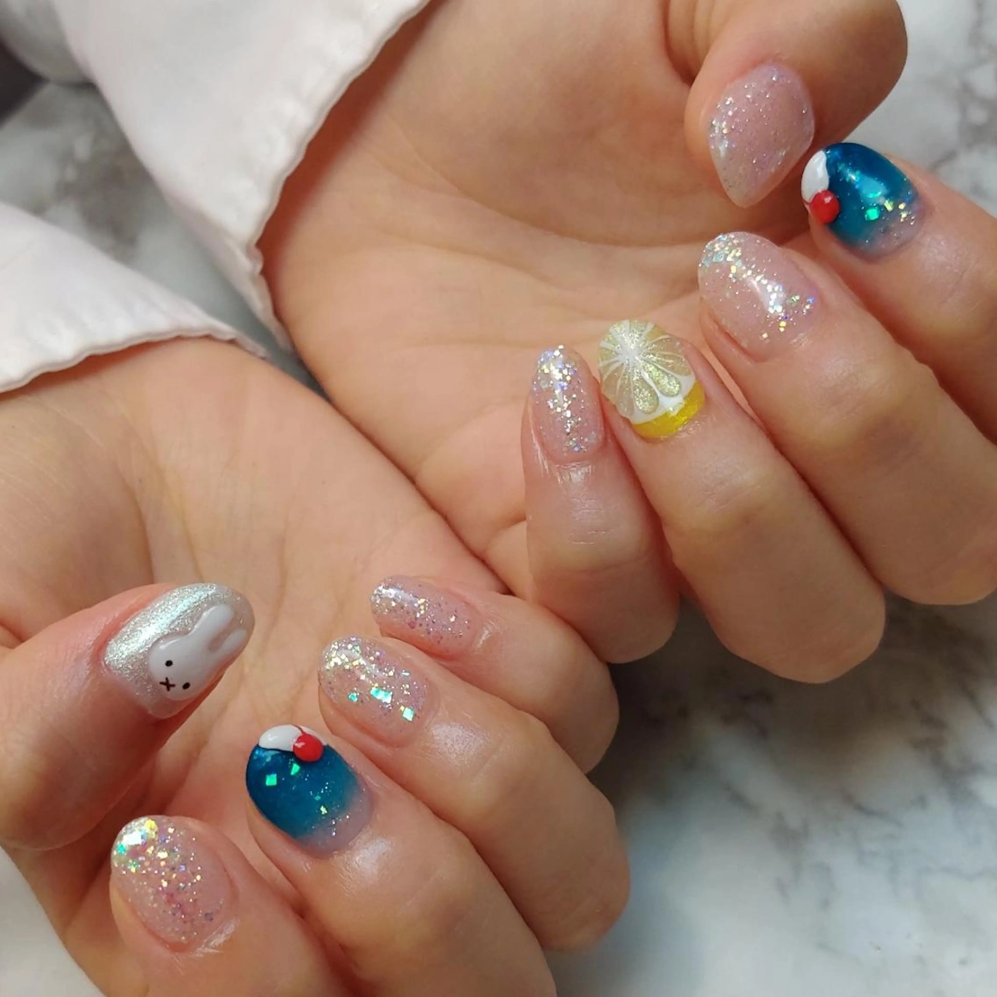 ネイル 夏ネイル ジェヌインネイル 河内のネイルデザイン