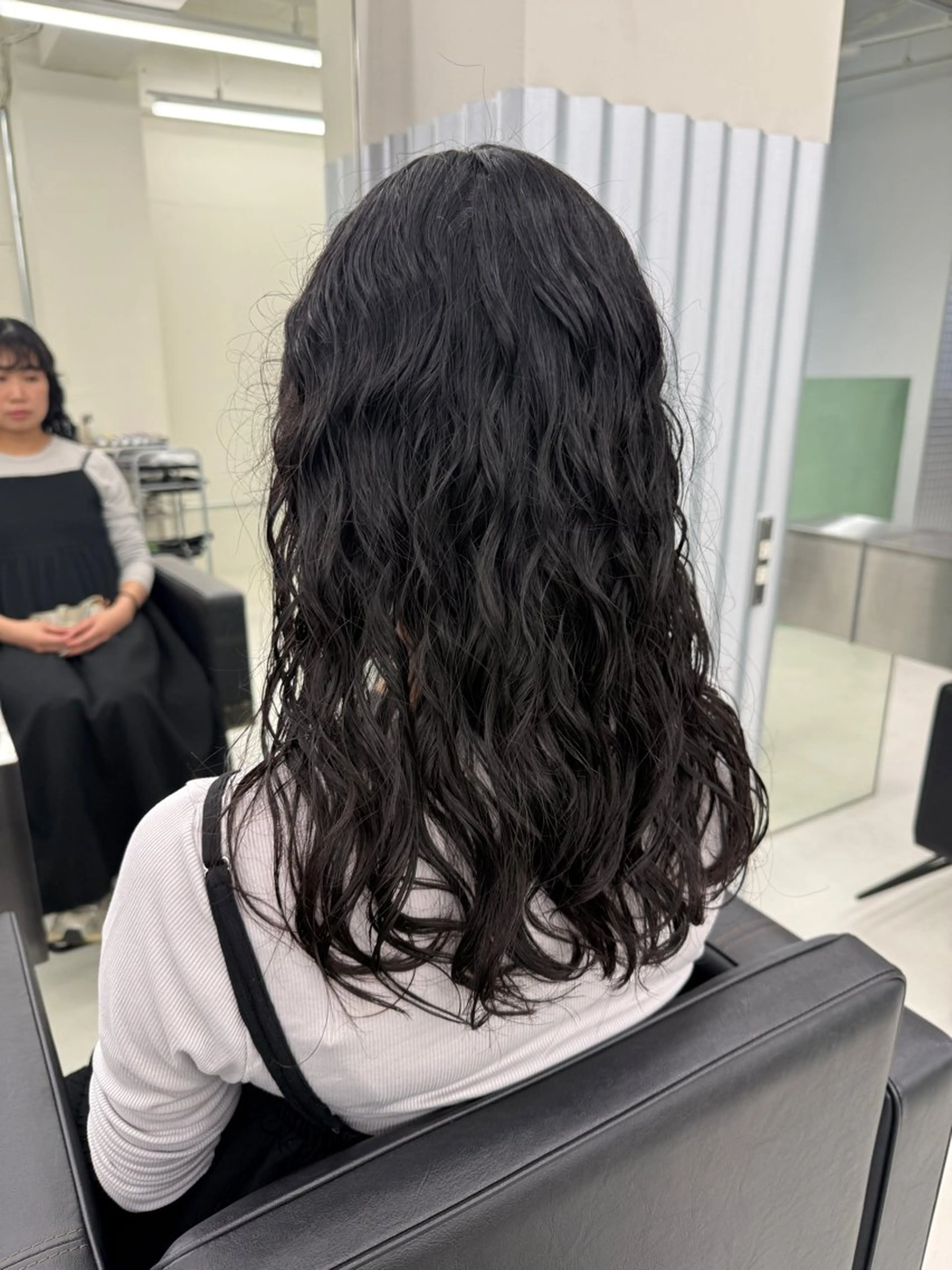 ロング カラー カット パーマ 表参道🌿赤み消し カラー/チナツのヘアスタイル