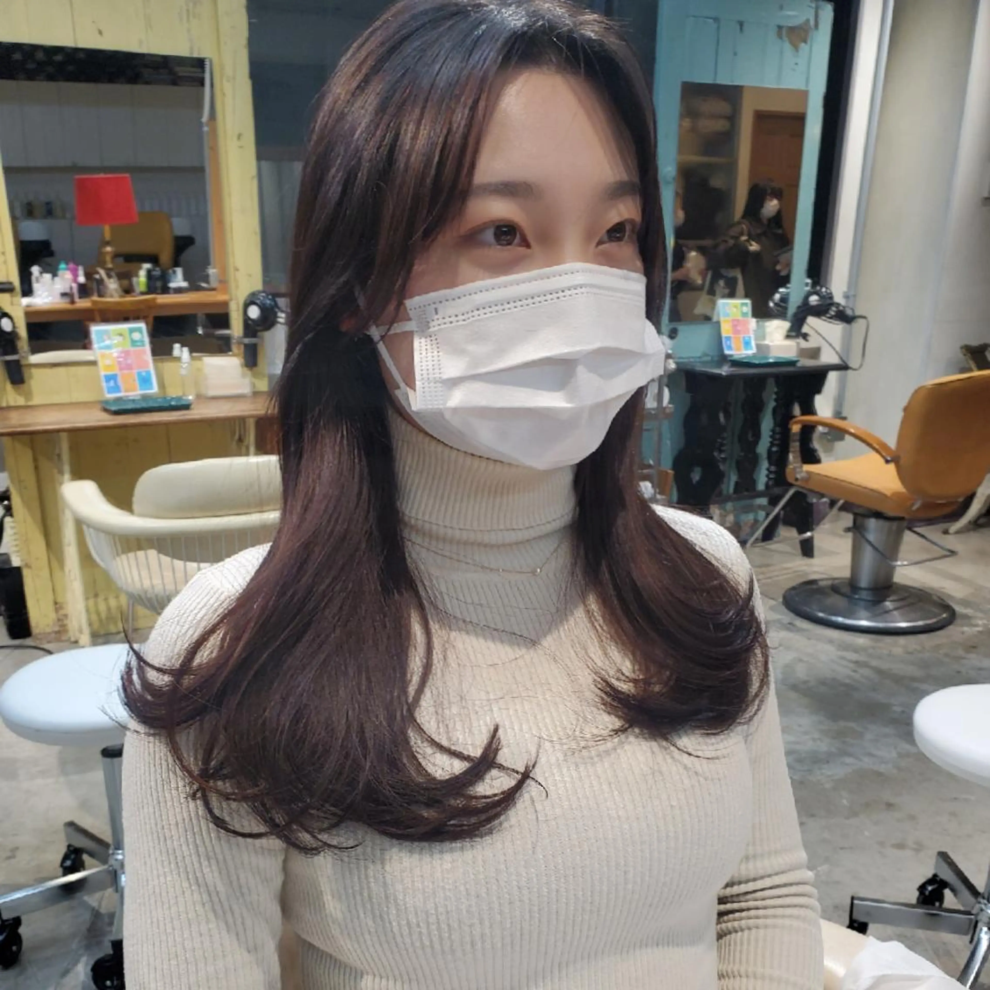 セミロング レイヤーカット 韓国レイヤー　 suzuのヘアスタイル