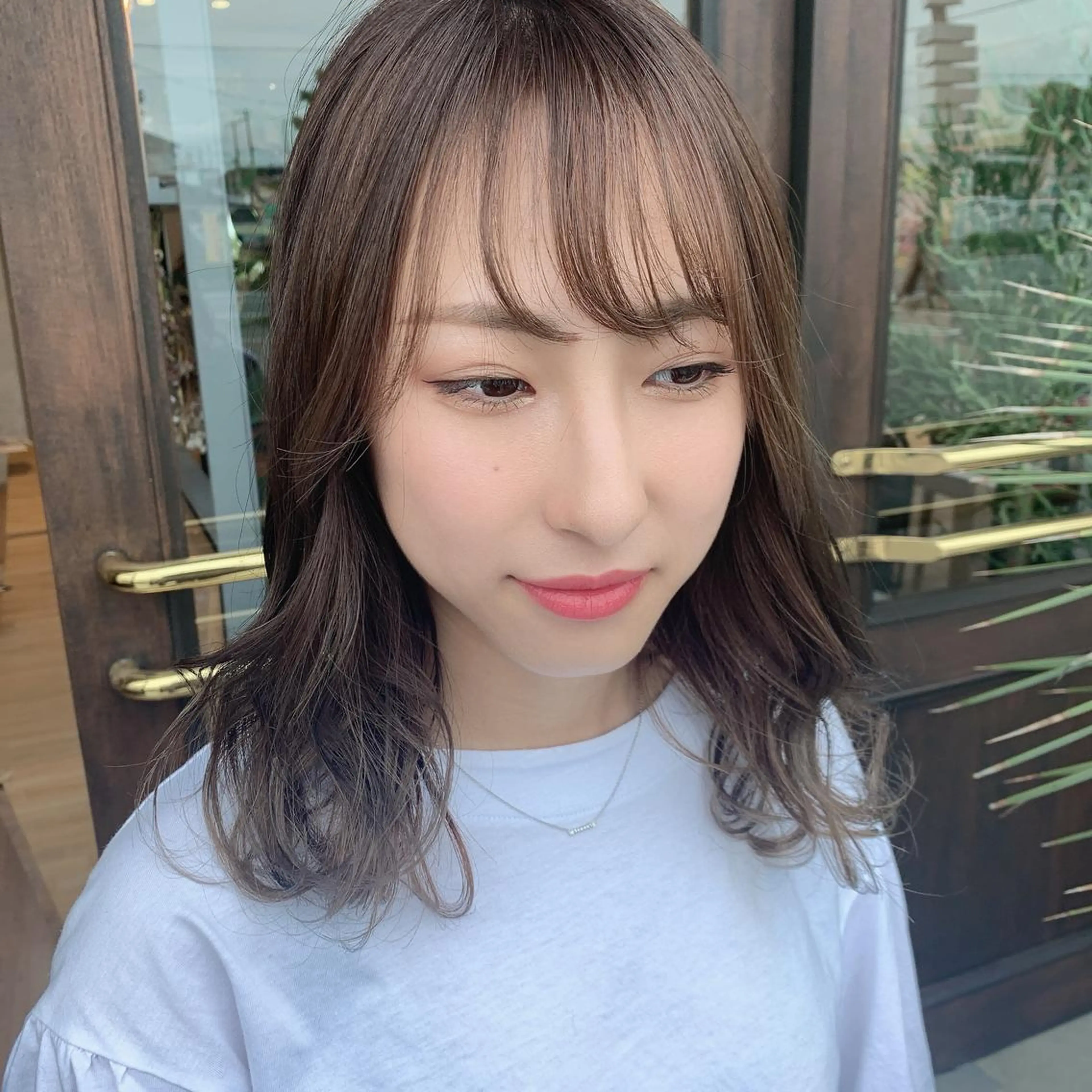 ミディアム カラー 吉原 由菜のヘアスタイル