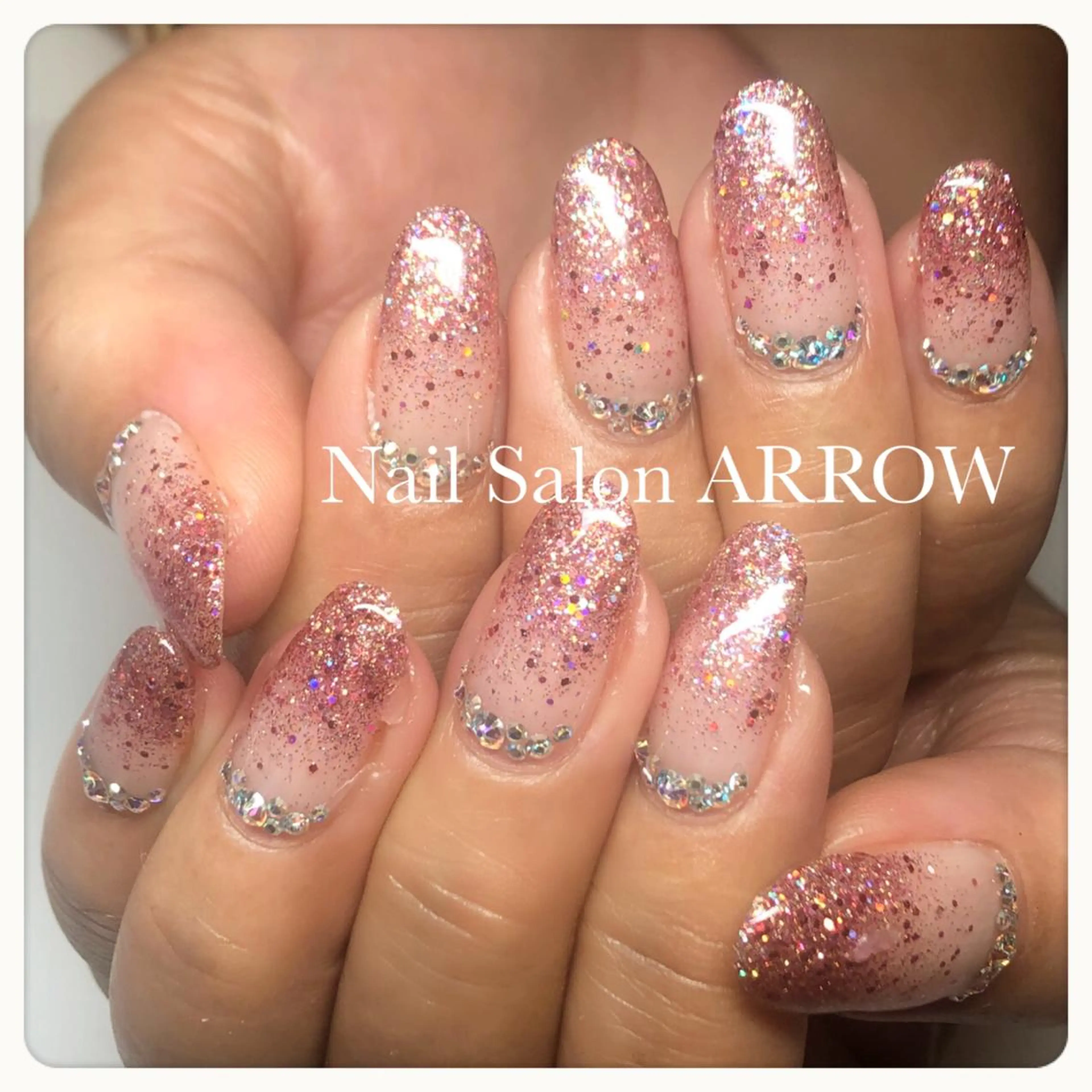 ネイル ジェルネイル グラデーション ストーンネイル NailSalon ARROWのネイルデザイン