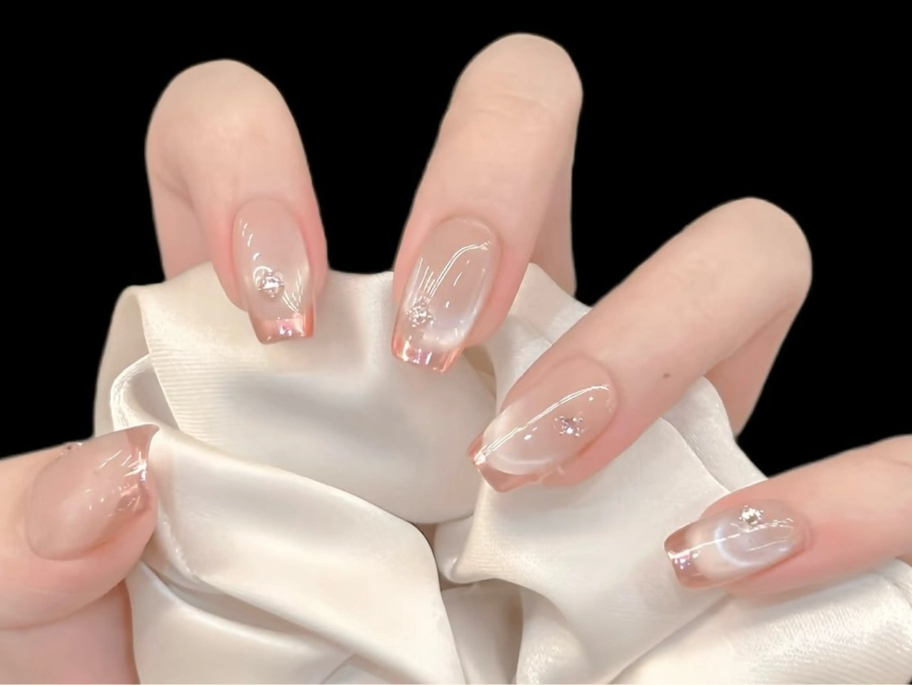 ネイル ガーリー マグネットネイル オフィスネイル ピンク ストーンネイル ハンドネイル ハンドケア DarkHoney 池袋店のネイルデザイン