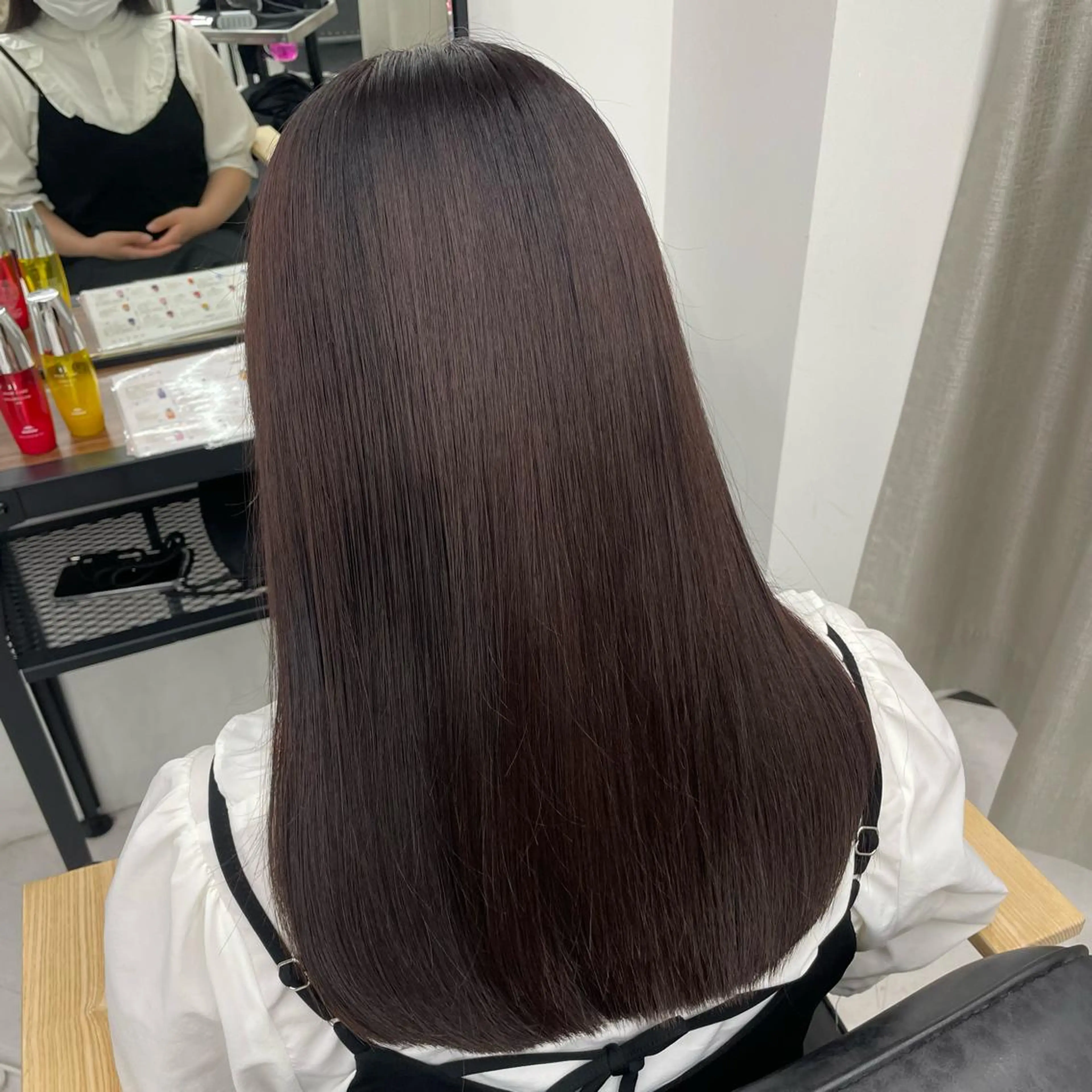 ロング カラー パーマ ヘアアレンジ メンズ キッズ ネイル マツエク・マツパ アイブロウ ブラウンカラー カラーマツエク ブラウン mona/ ストレートスタイル✨のヘアスタイル