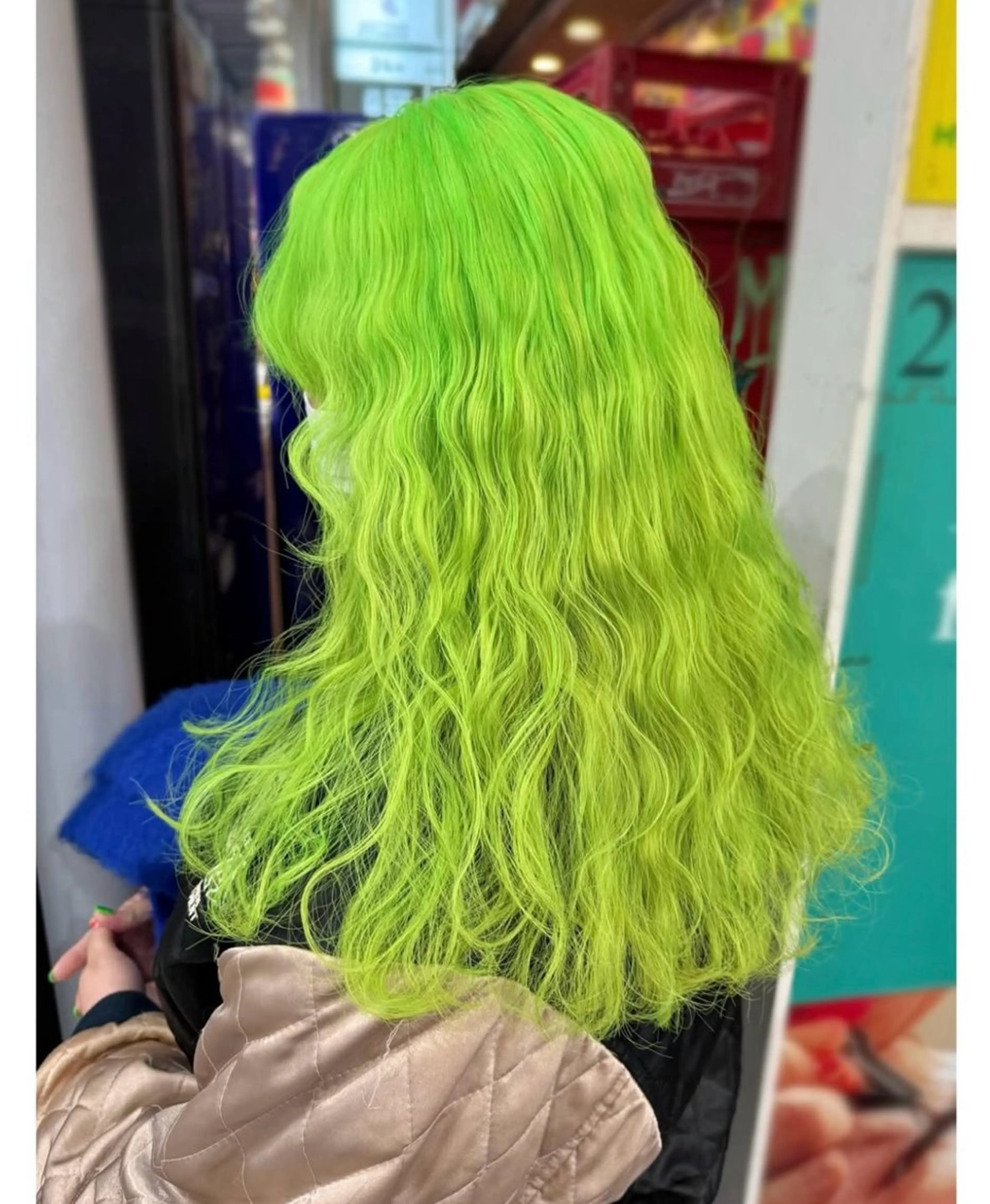 ミディアム カラー ヘアカラー TSUNO🦖 派手髪/オタク美容師のヘアスタイル