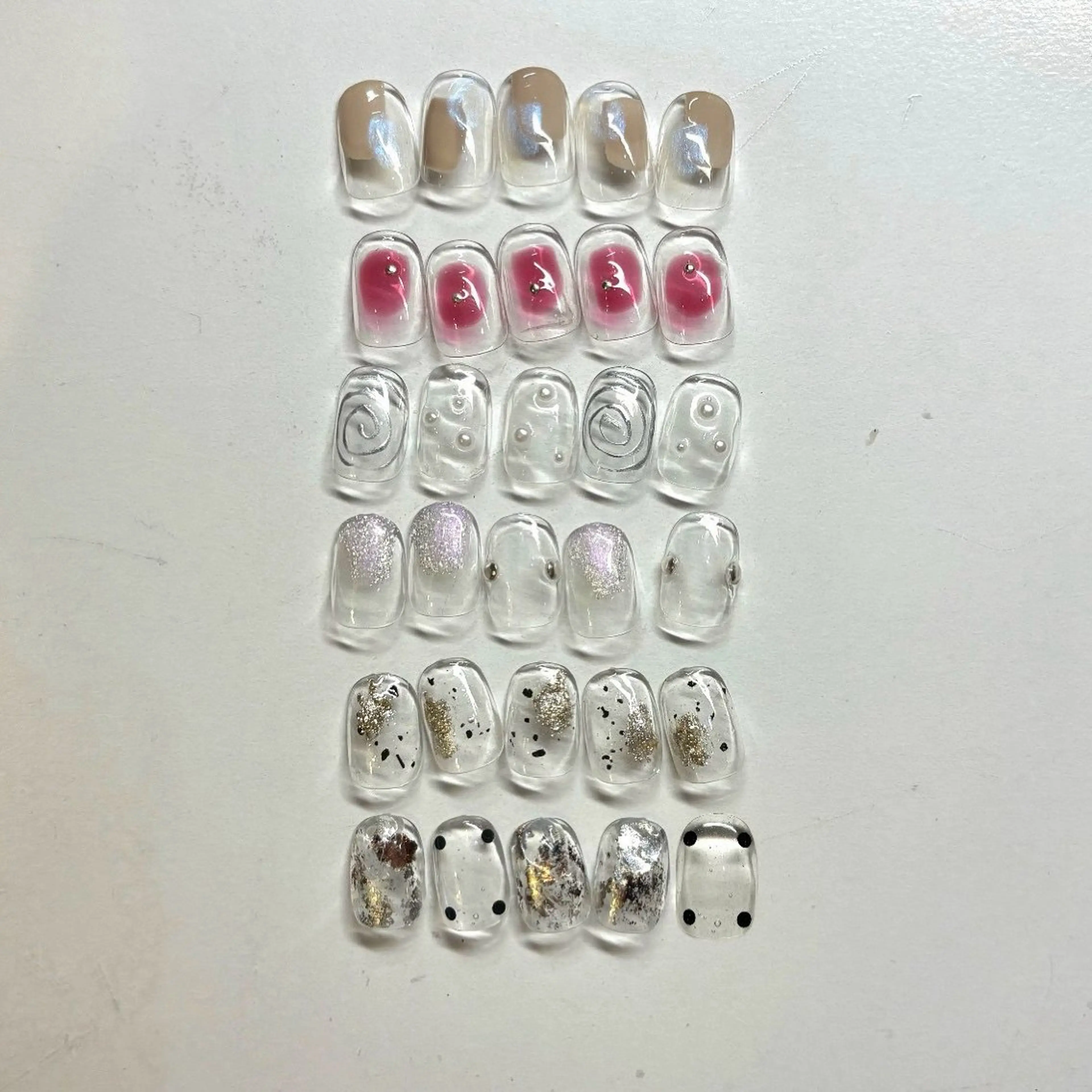 ネイル 大人ワンホン キラキラ／Ayanoのネイルデザイン