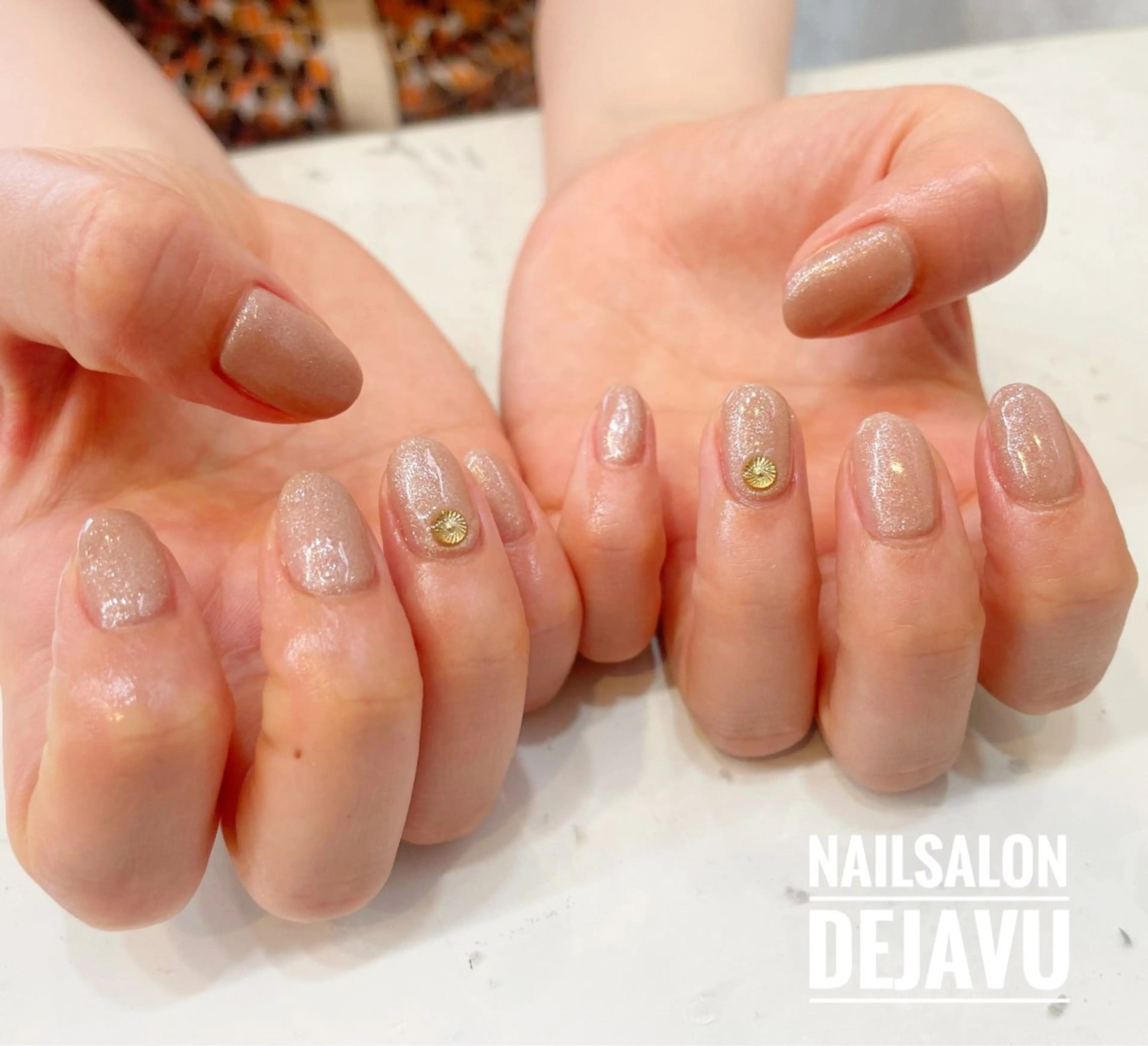 ネイル ストーンネイル ハンドネイル Nailsalon Dejavuのネイルデザイン