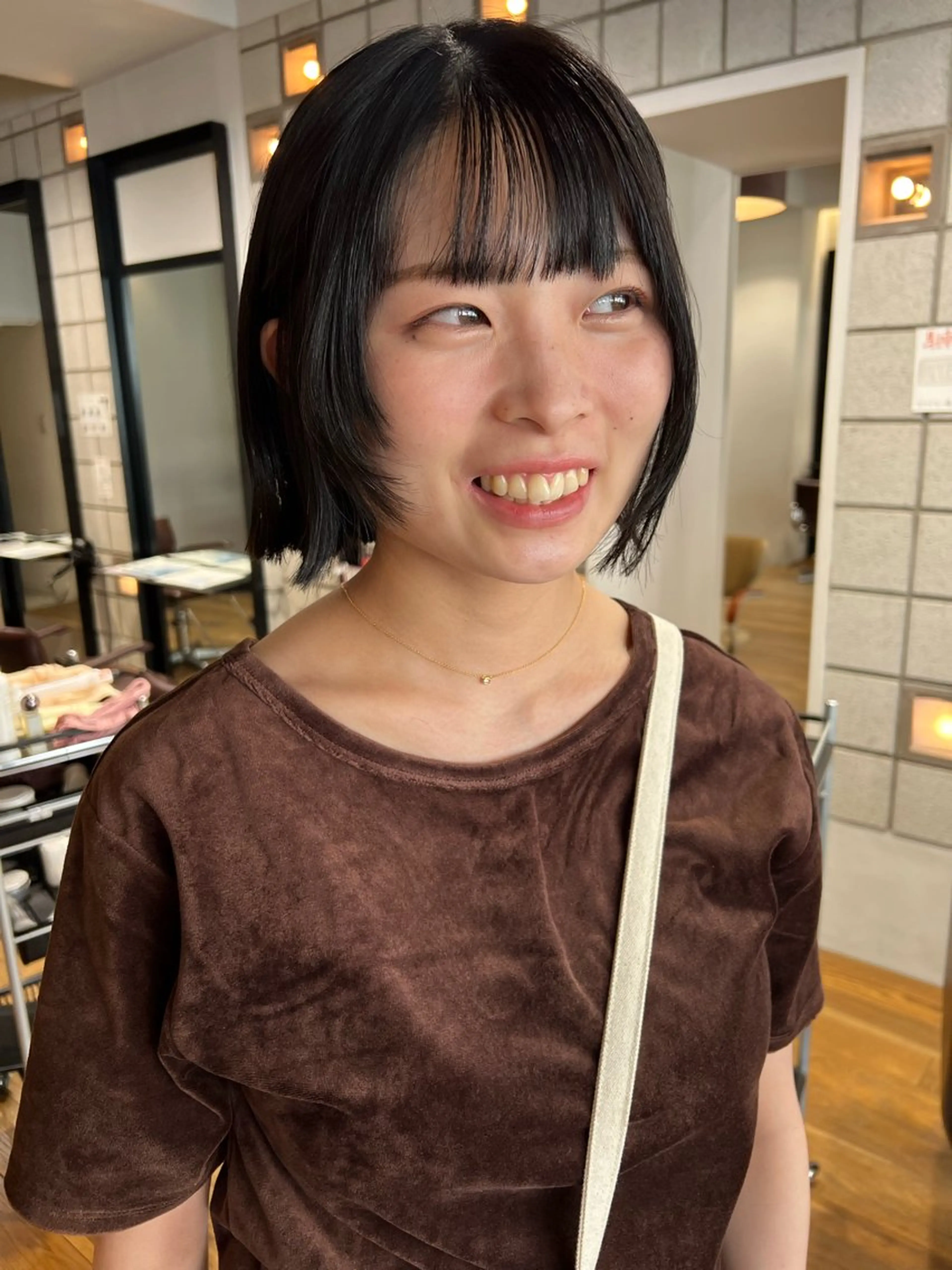 ミディアム ボブレイヤー ボブ レイヤーカット カット トリートメント 松本 夏海のヘアスタイル