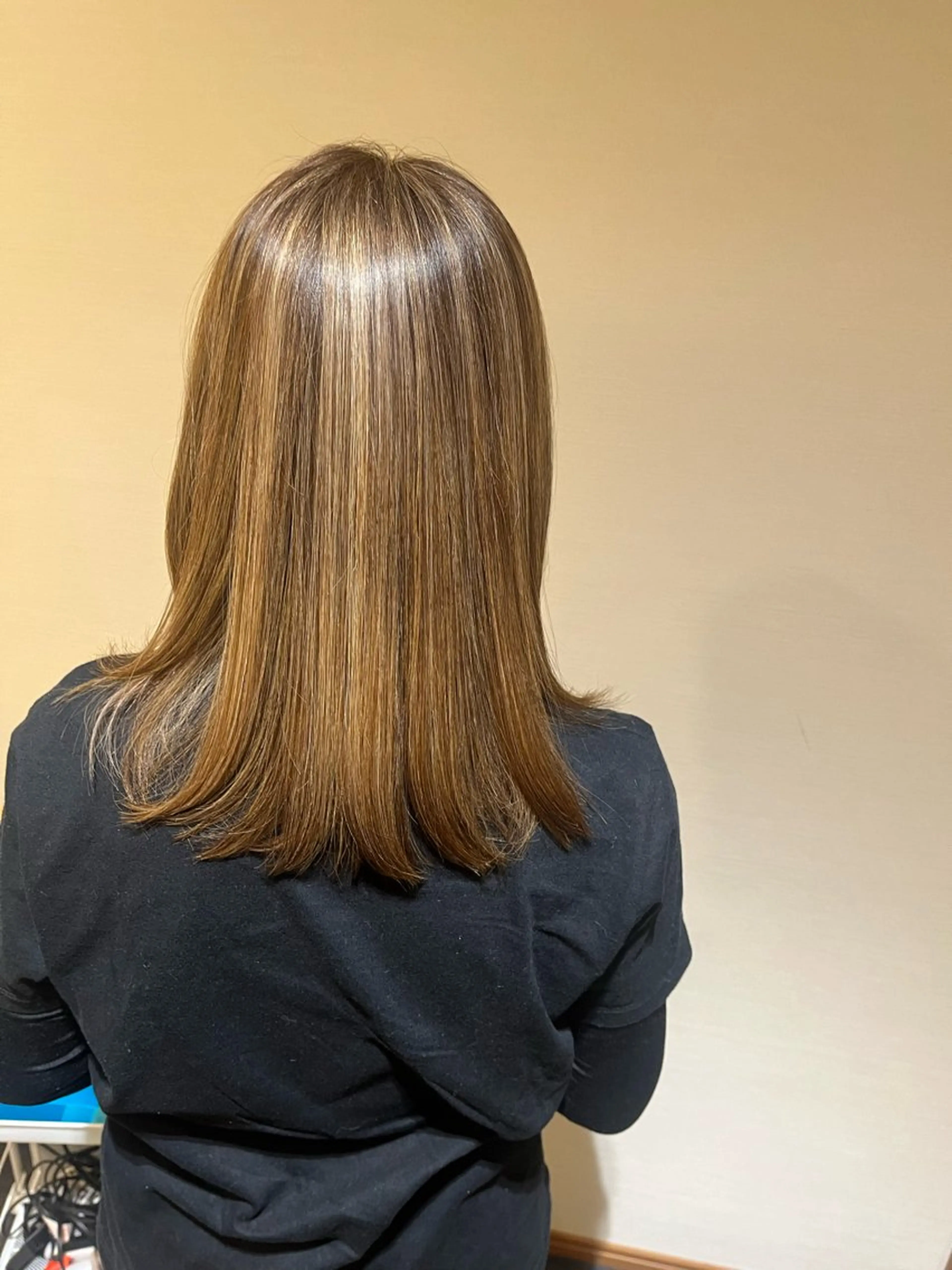 セミロング カット ヘアカラー 縮毛矯正 トリートメント Lamie所属・大人女子&髪改善専門 Nobuフリーランスのヘアスタイル