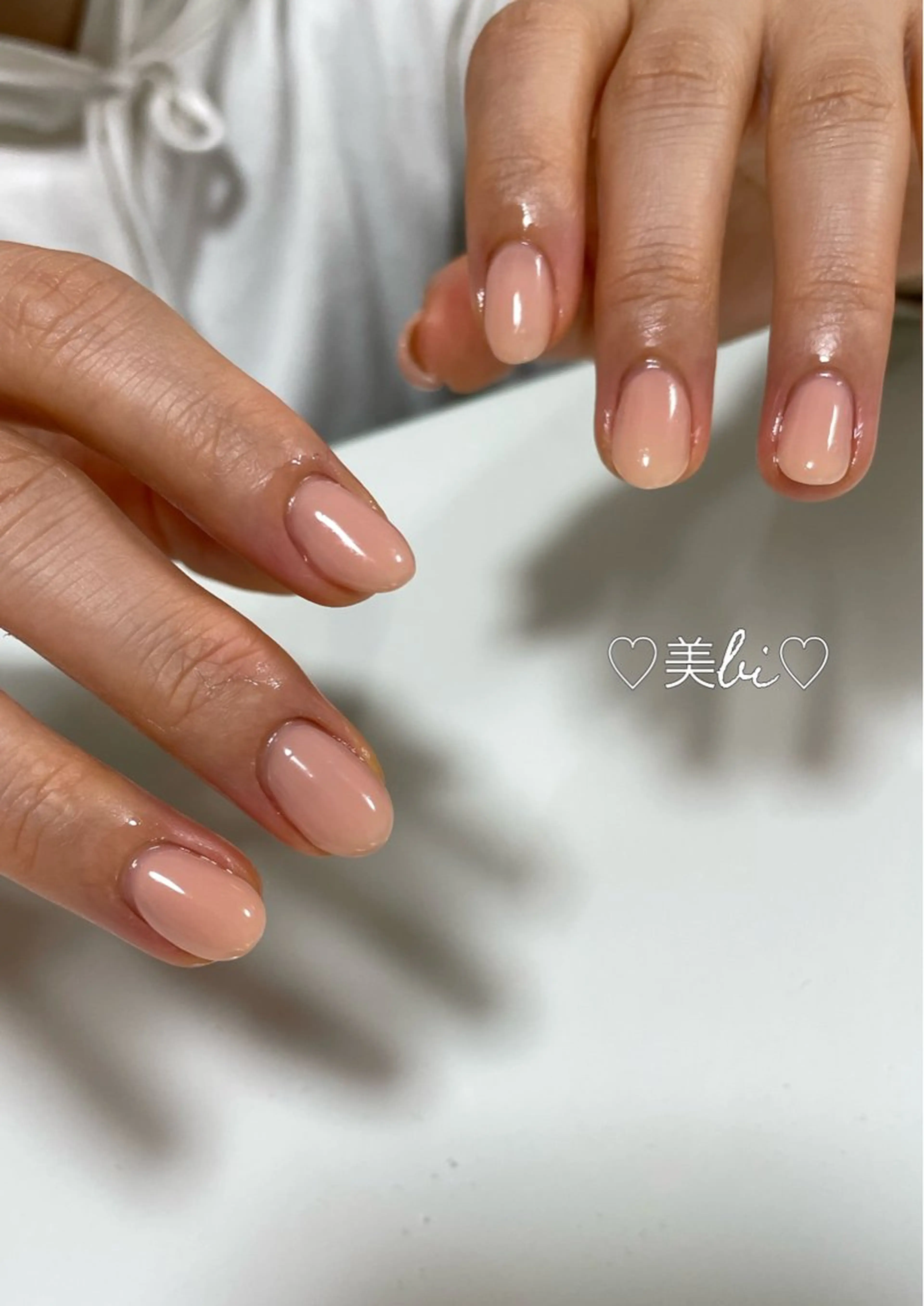 ネイル アートネイル フラッシュネイル ラメ(グリッター) ワンカラーネイル シルバー ♡Bivi♡自爪に 優しいネイルサロンのネイルデザイン