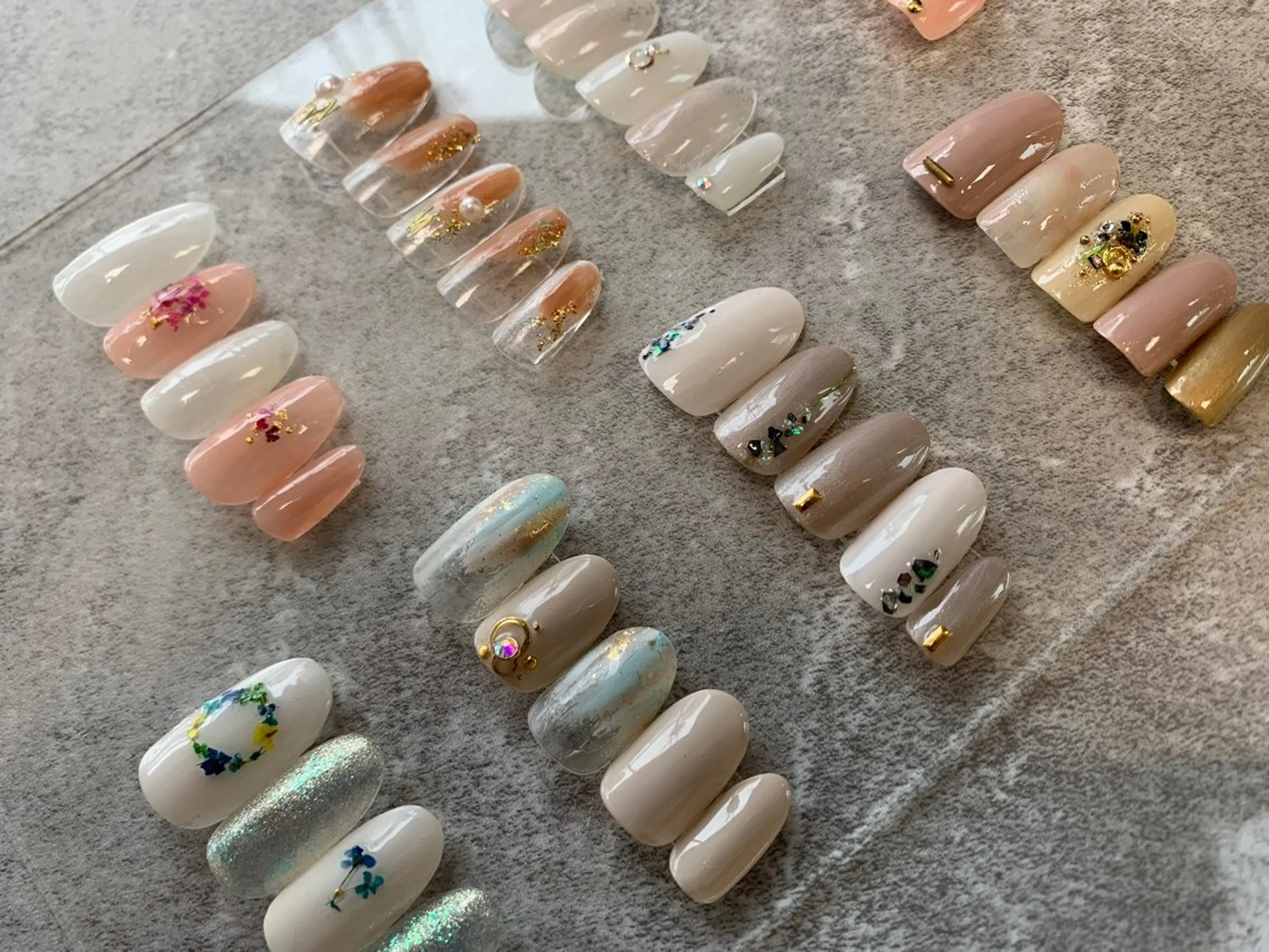 セミロング eir nailのネイルデザイン