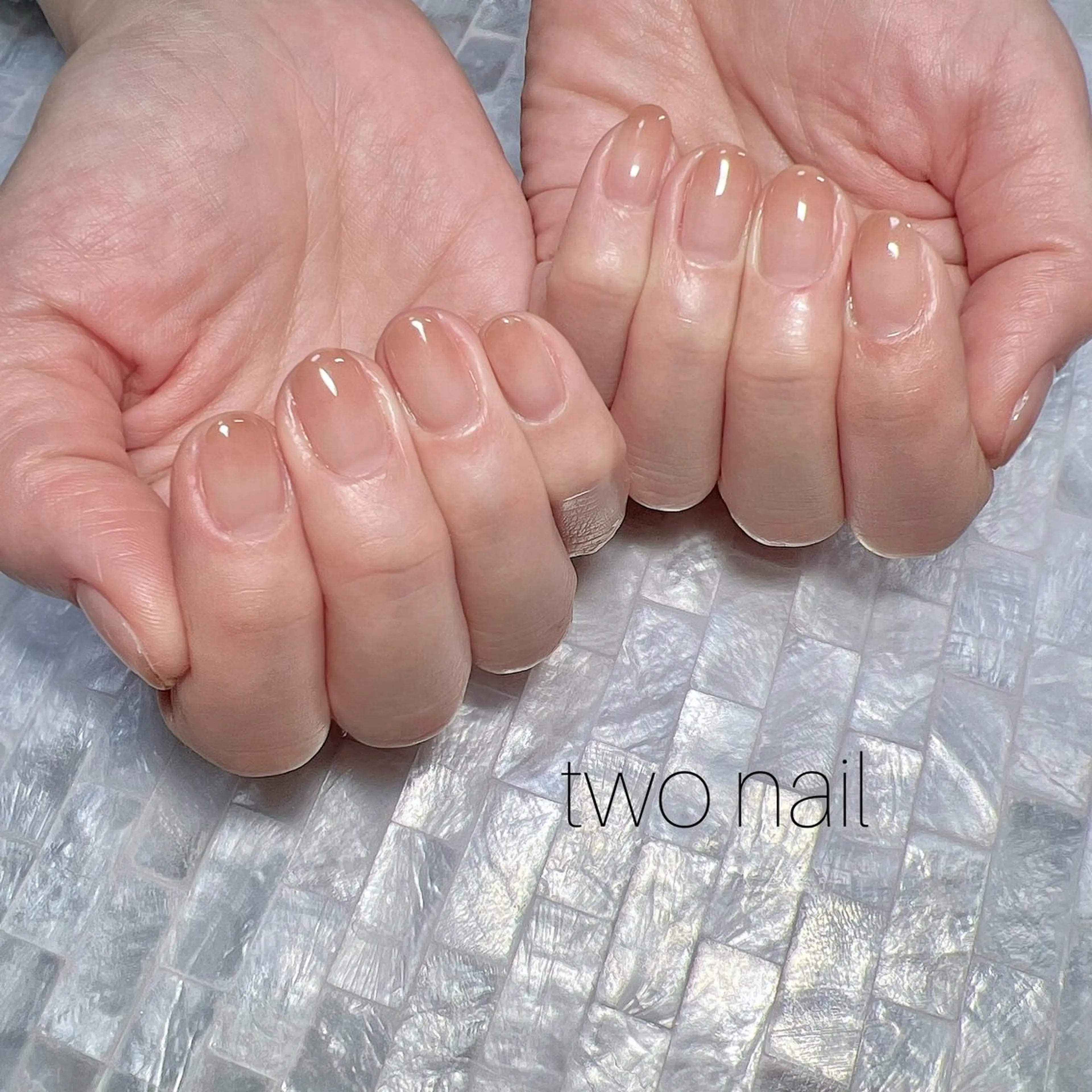 ネイル ブラウン ネイルチップ ホワイト ハンドネイル two nailのネイルデザイン