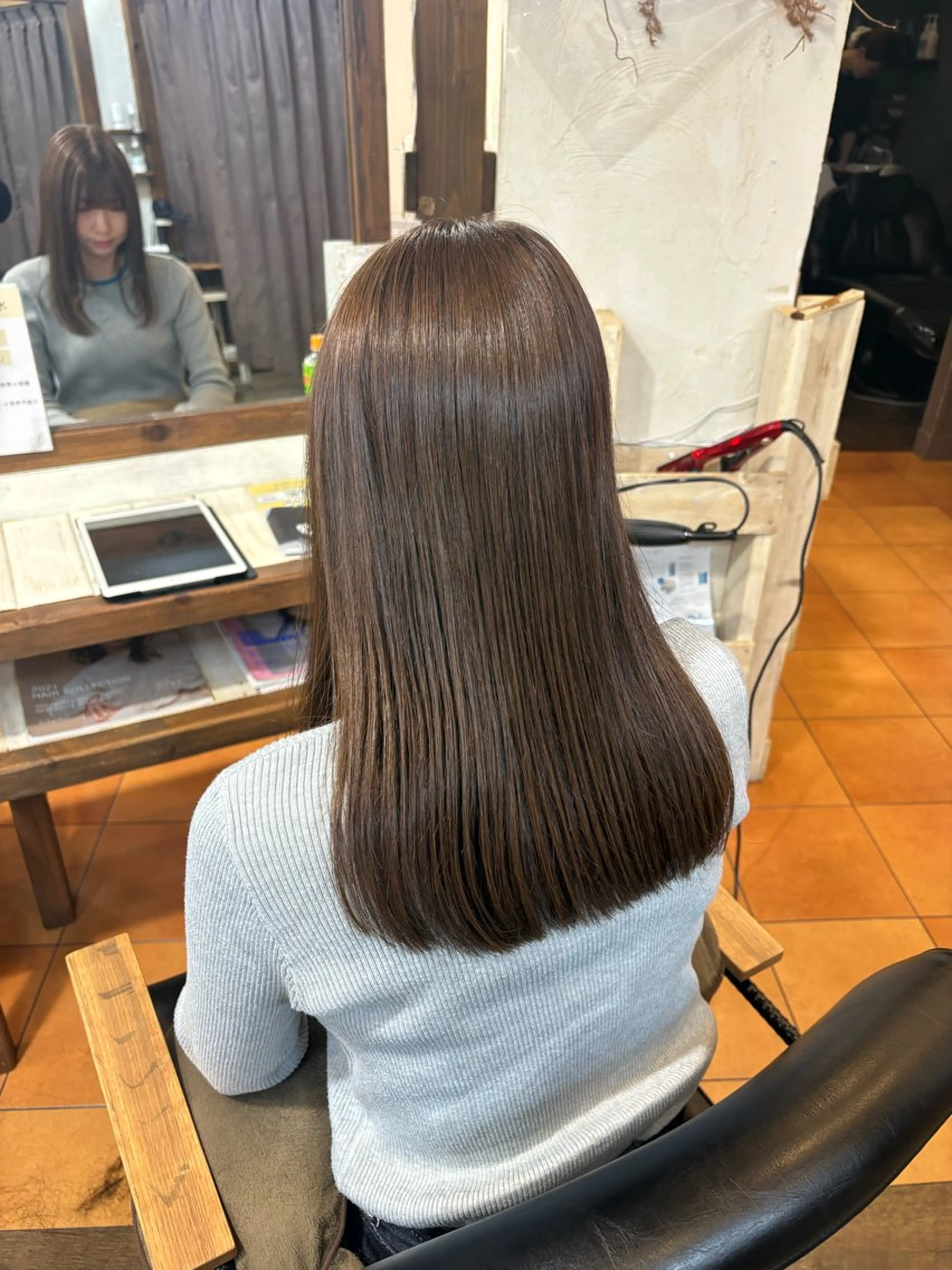 セミロング カラー カット ヘアカラー 元山 透明感艶カラー 🌻レイヤーカットのヘアスタイル