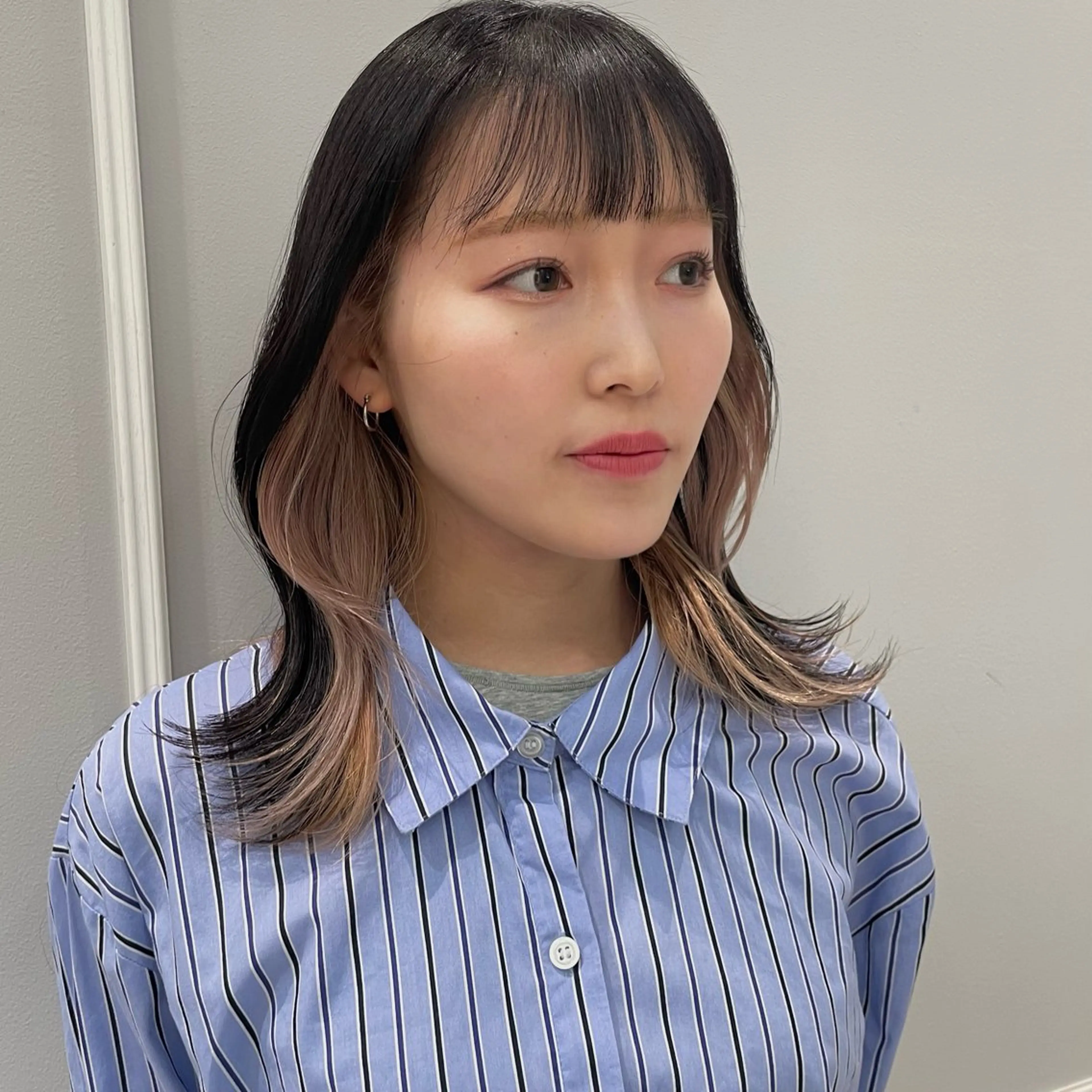 セミロング カラー 🩶赤み消しカラー 🐈‍⬛荻野美思🐾のヘアスタイル