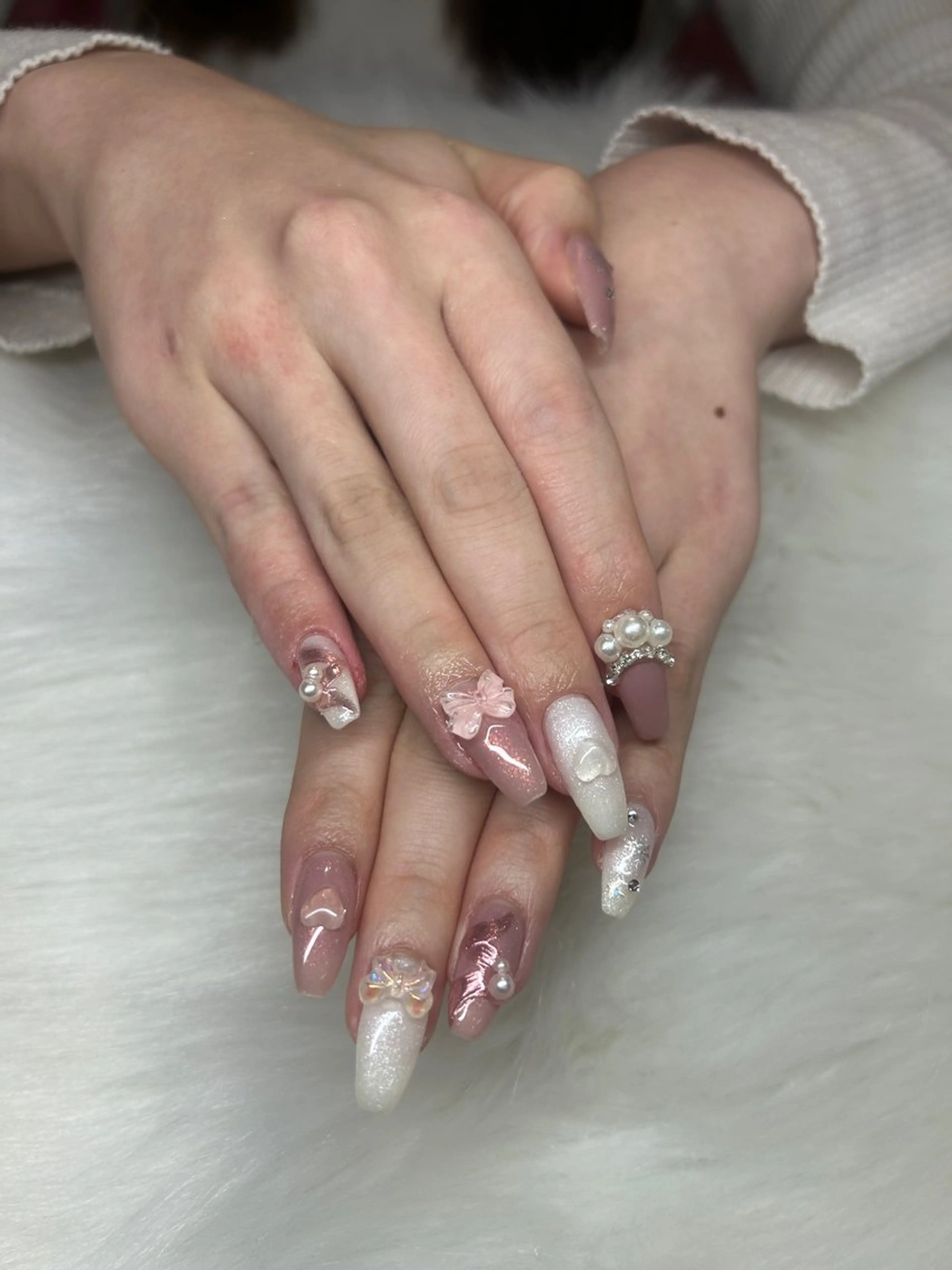 ネイル アートネイル フレンチネイル ジェルネイル グラデーション キラキラネイル Naru Kelinailのネイルデザイン