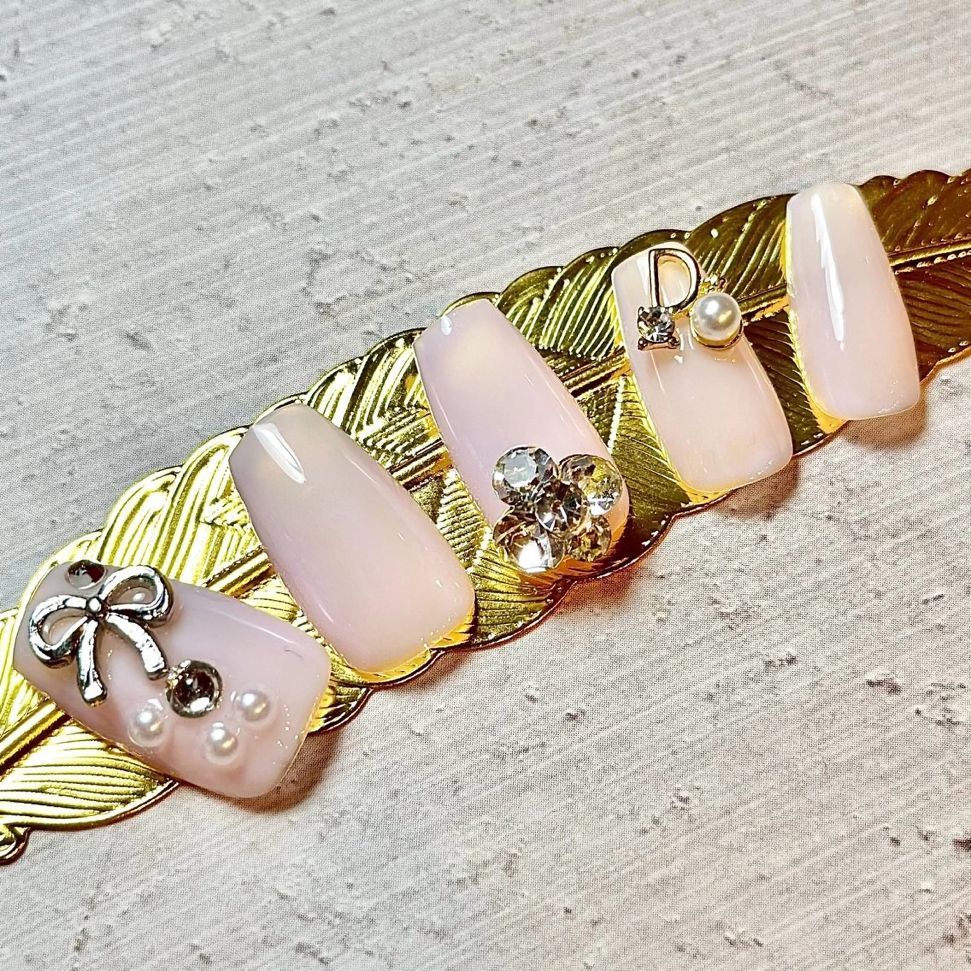 ネイル ピンキー 池田公園店のネイルデザイン