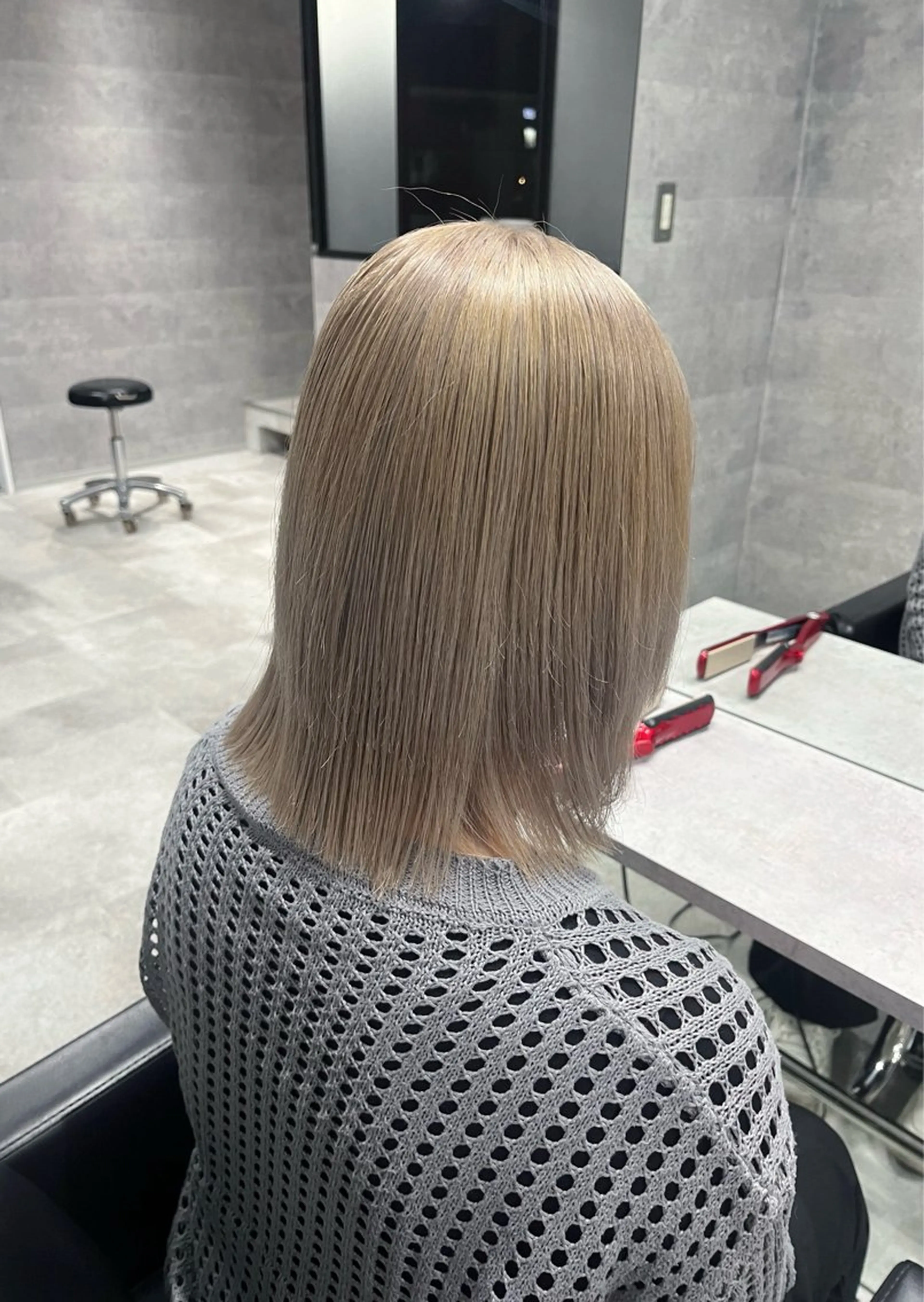 ミディアム カラー HOHOMI （ほほみ）のヘアスタイル