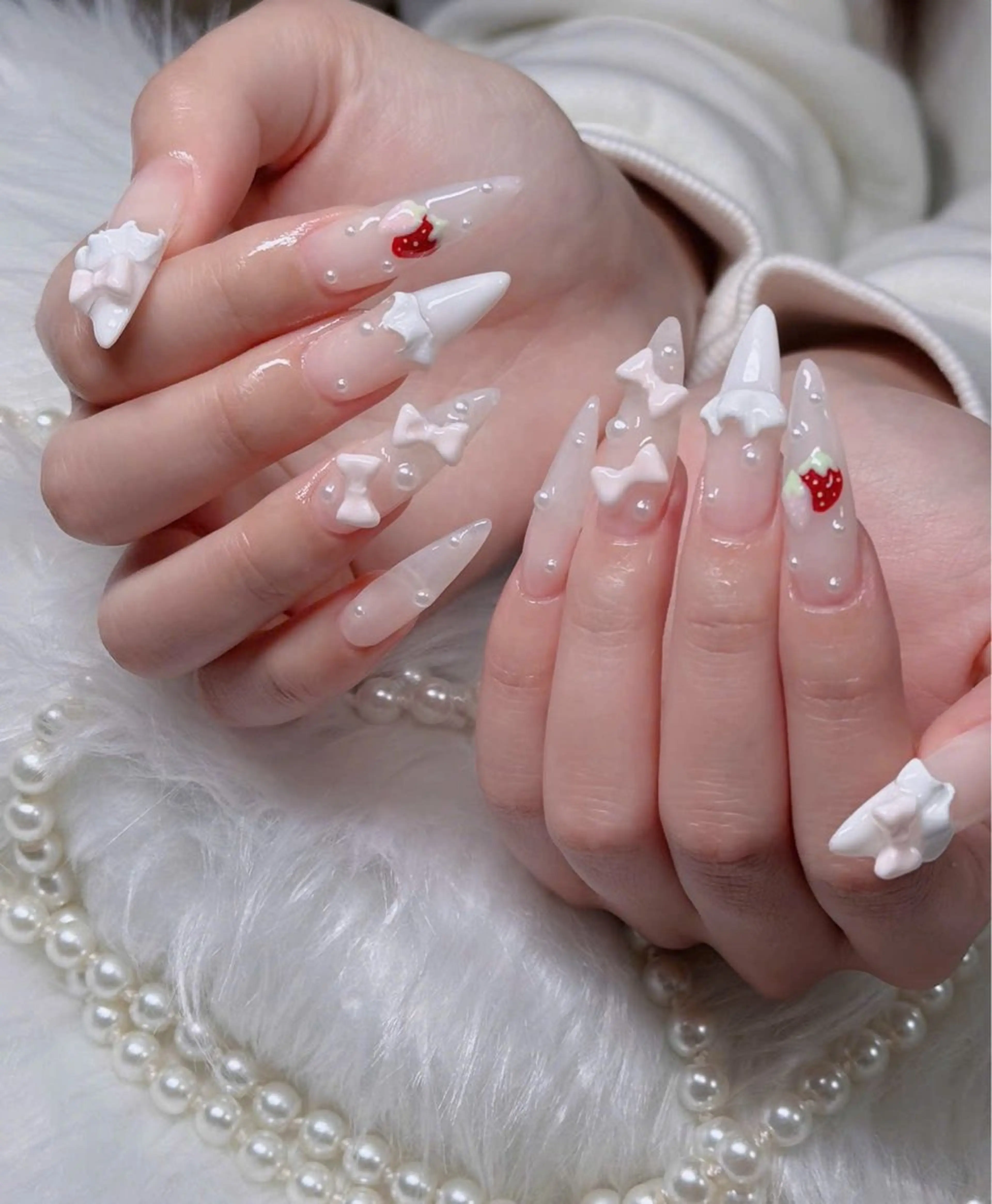 ネイル フレンチネイル ジェルネイル ガラスフレンチ ハロウィン ハート H.baby Nail Salonのネイルデザイン