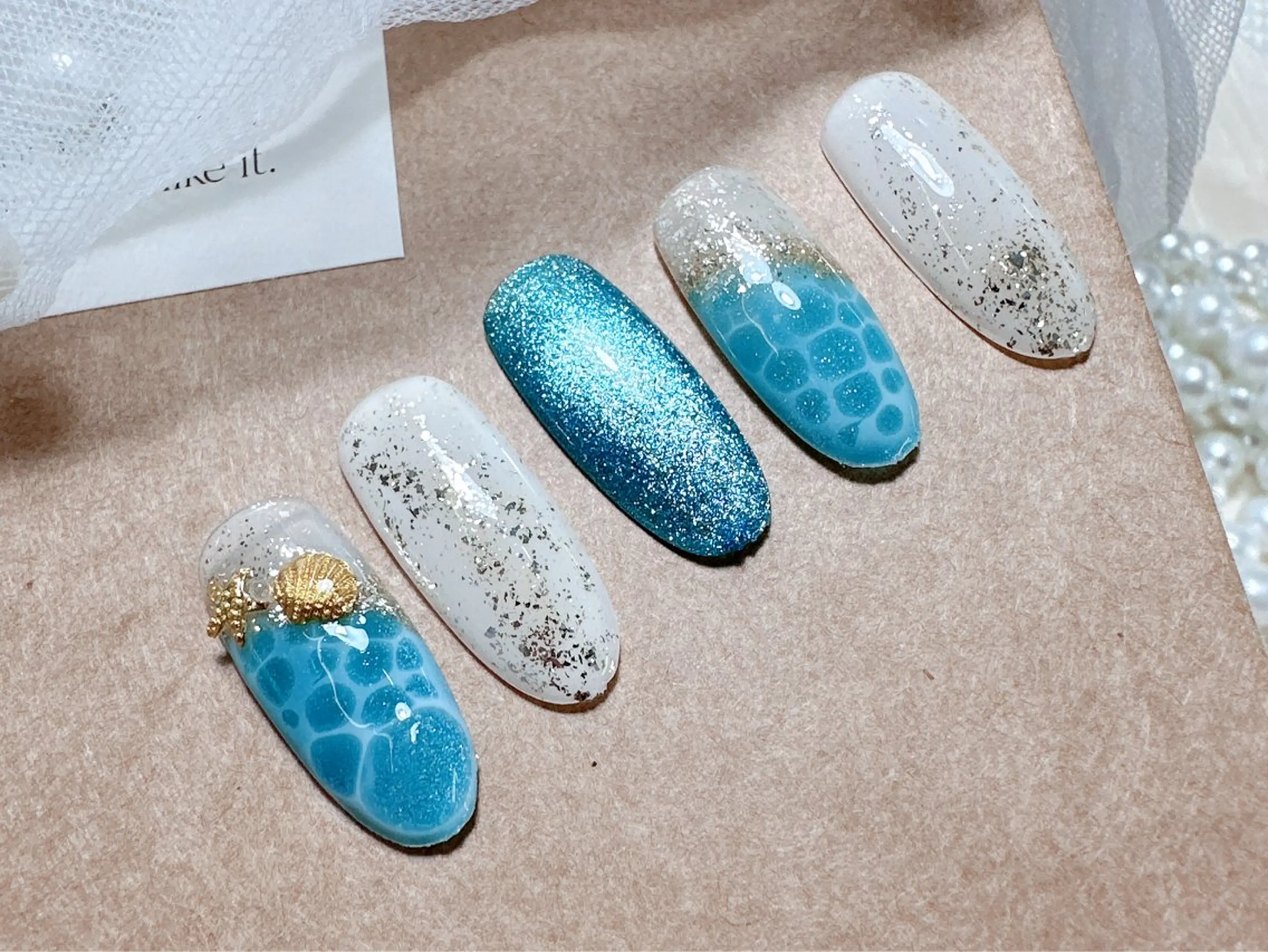 ネイル マグネットネイル 夏ネイル ハンドネイル M🌷nail 長さだし専門店のネイルデザイン