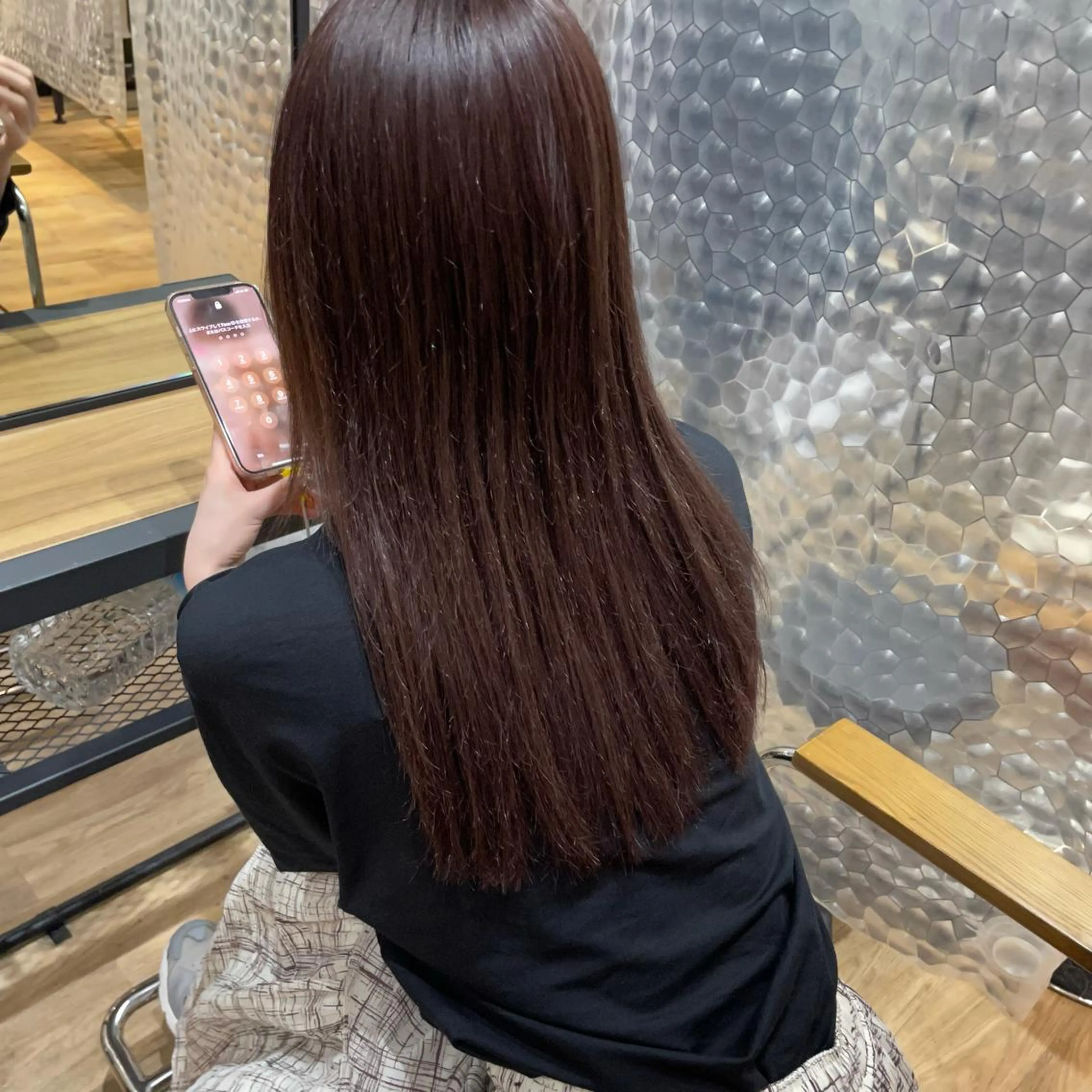 ロング カラー パーマ ヘアアレンジ メンズ キッズ ネイル マツエク・マツパ アイブロウ Megu/ベージュ/ 透明感カラーのヘアスタイル